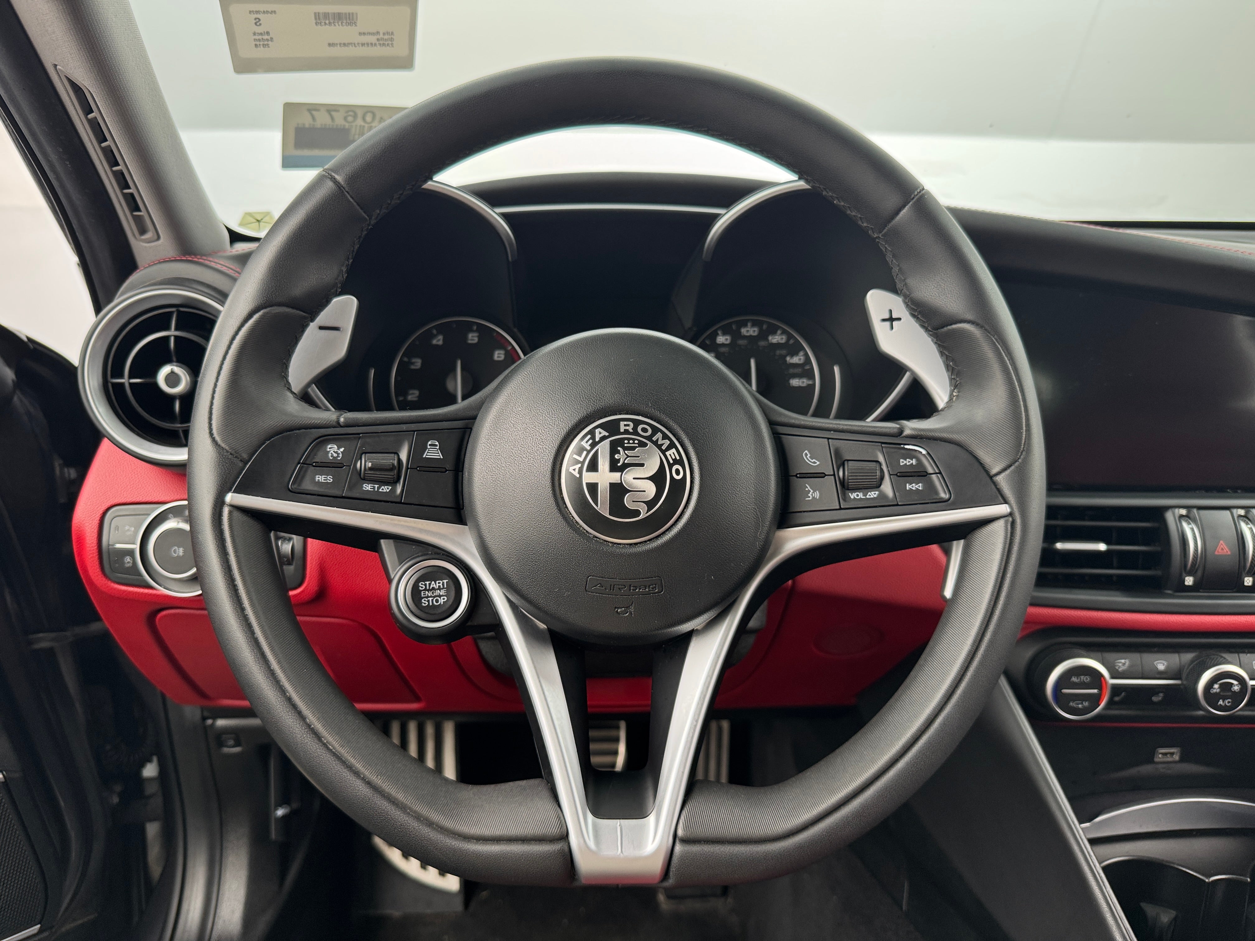 Thumbnail: 2018 Alfa Romeo Giulia - 4