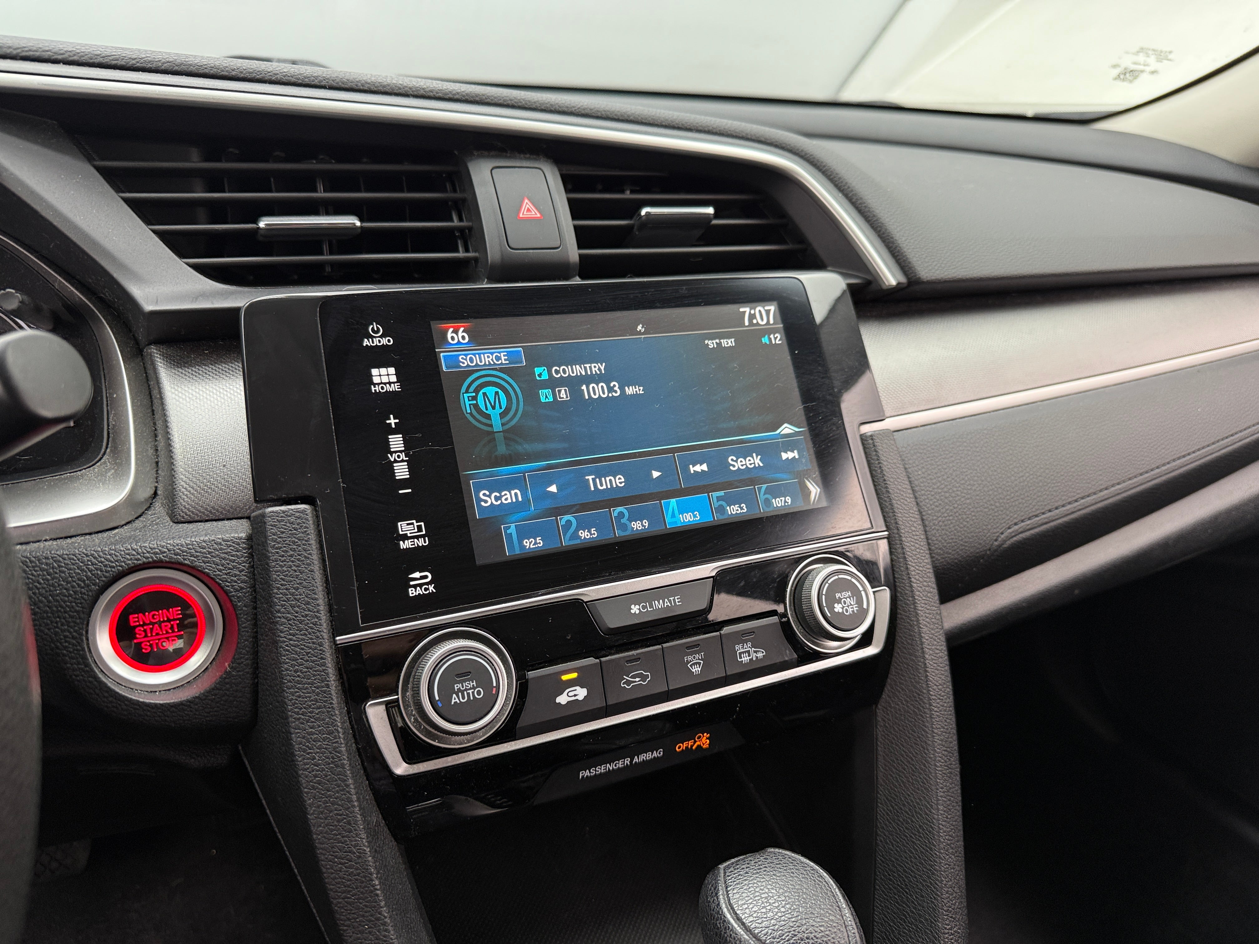 Thumbnail: 2016 Honda Civic - 4