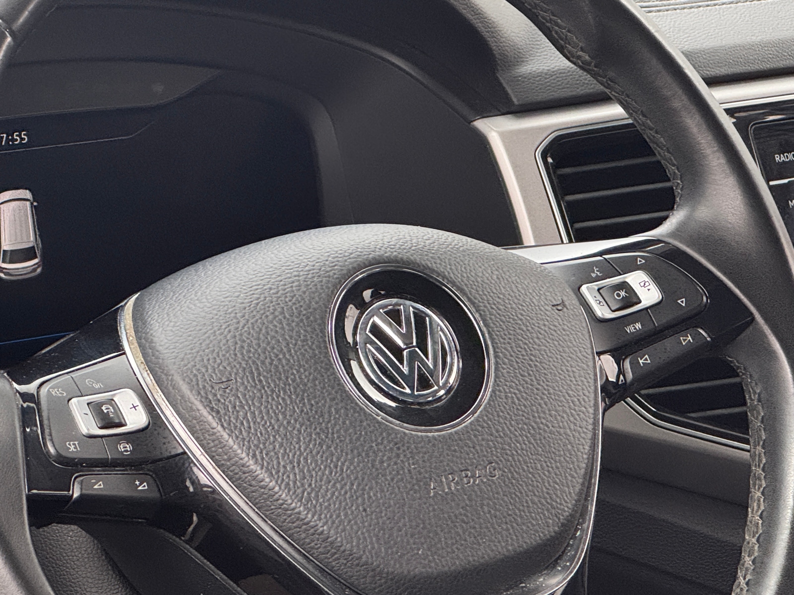 Thumbnail: 2019 Volkswagen Atlas - 4