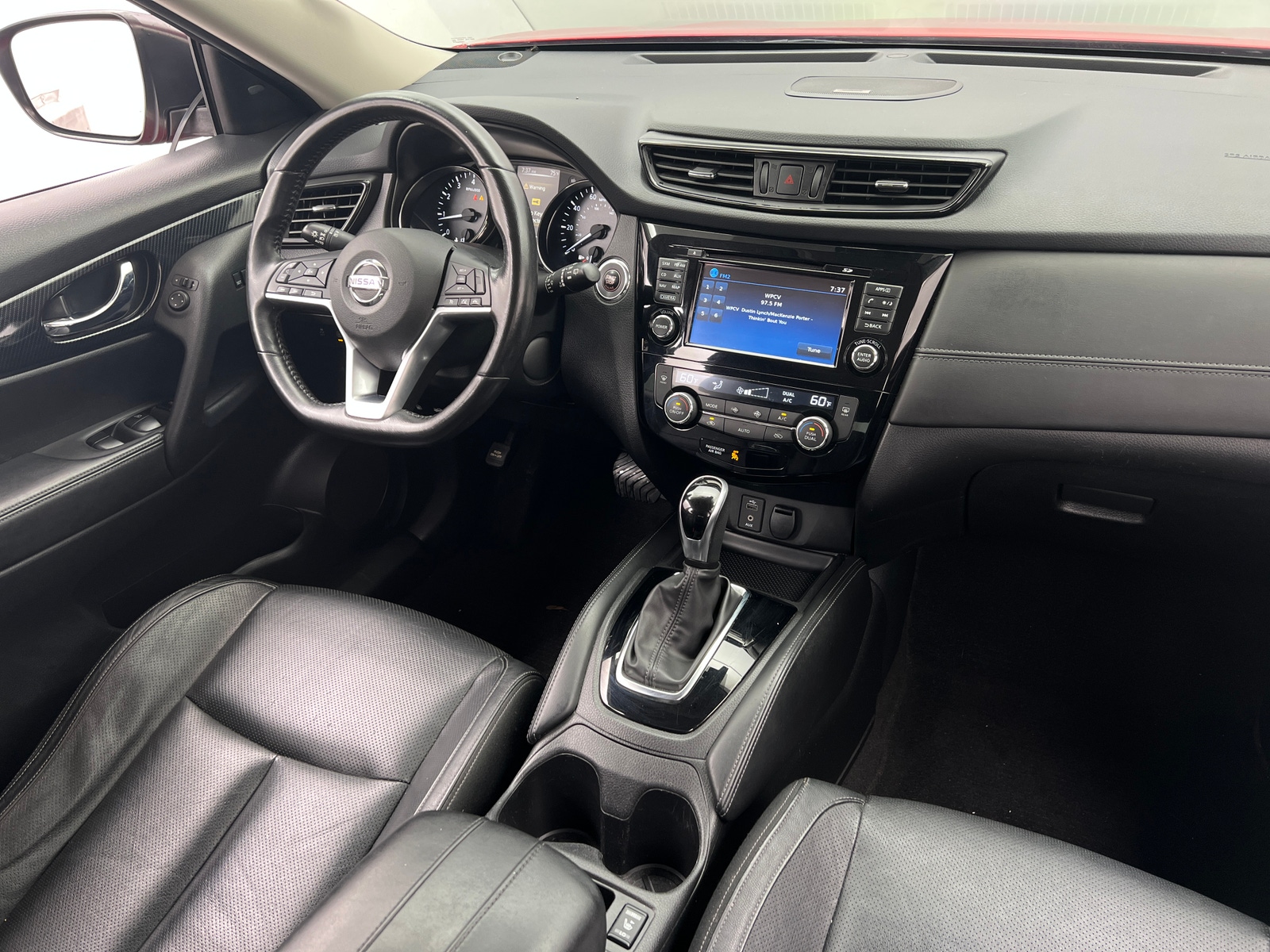 Thumbnail: 2017 Nissan Rogue - 2