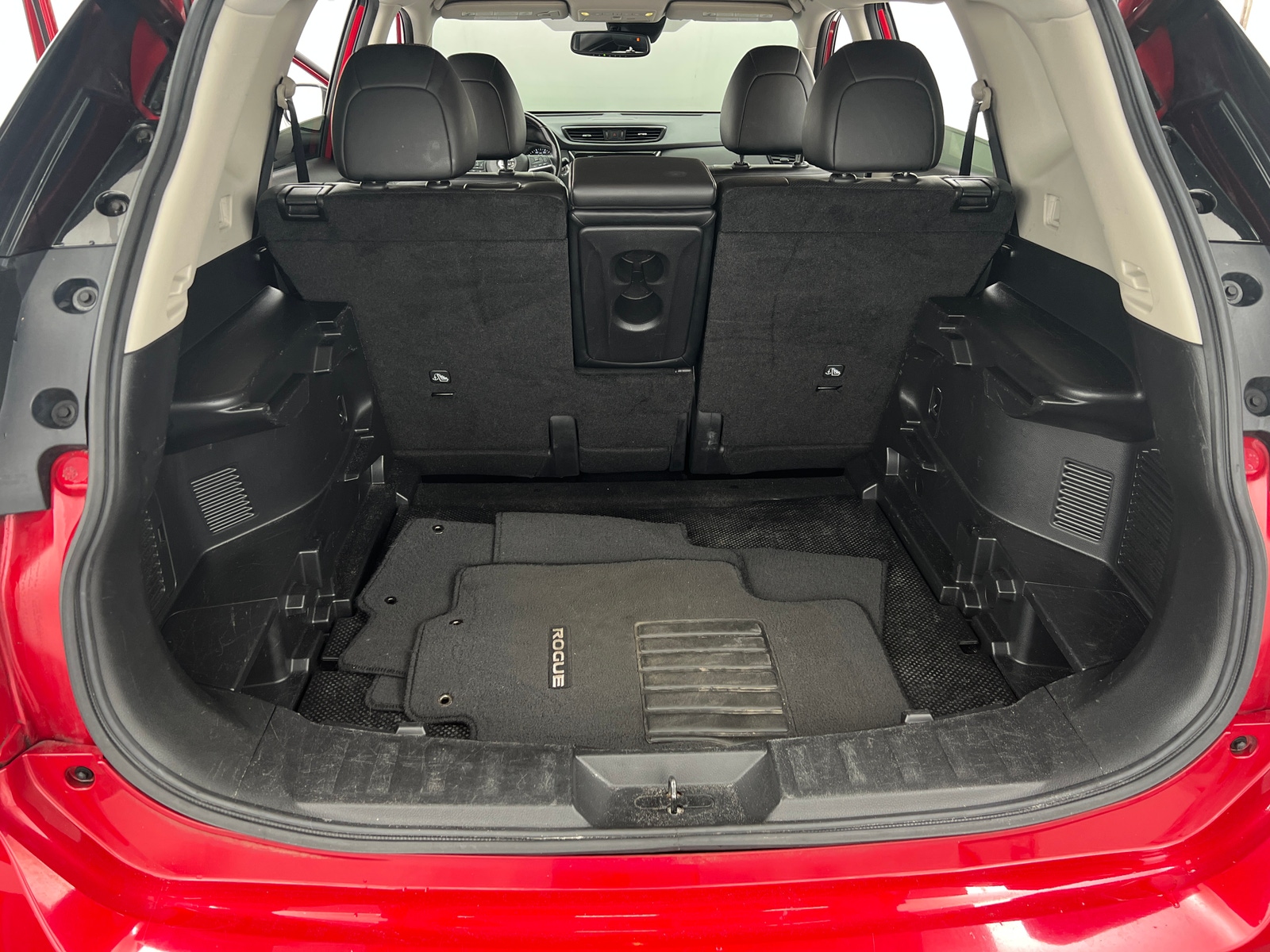 Thumbnail: 2017 Nissan Rogue - 6