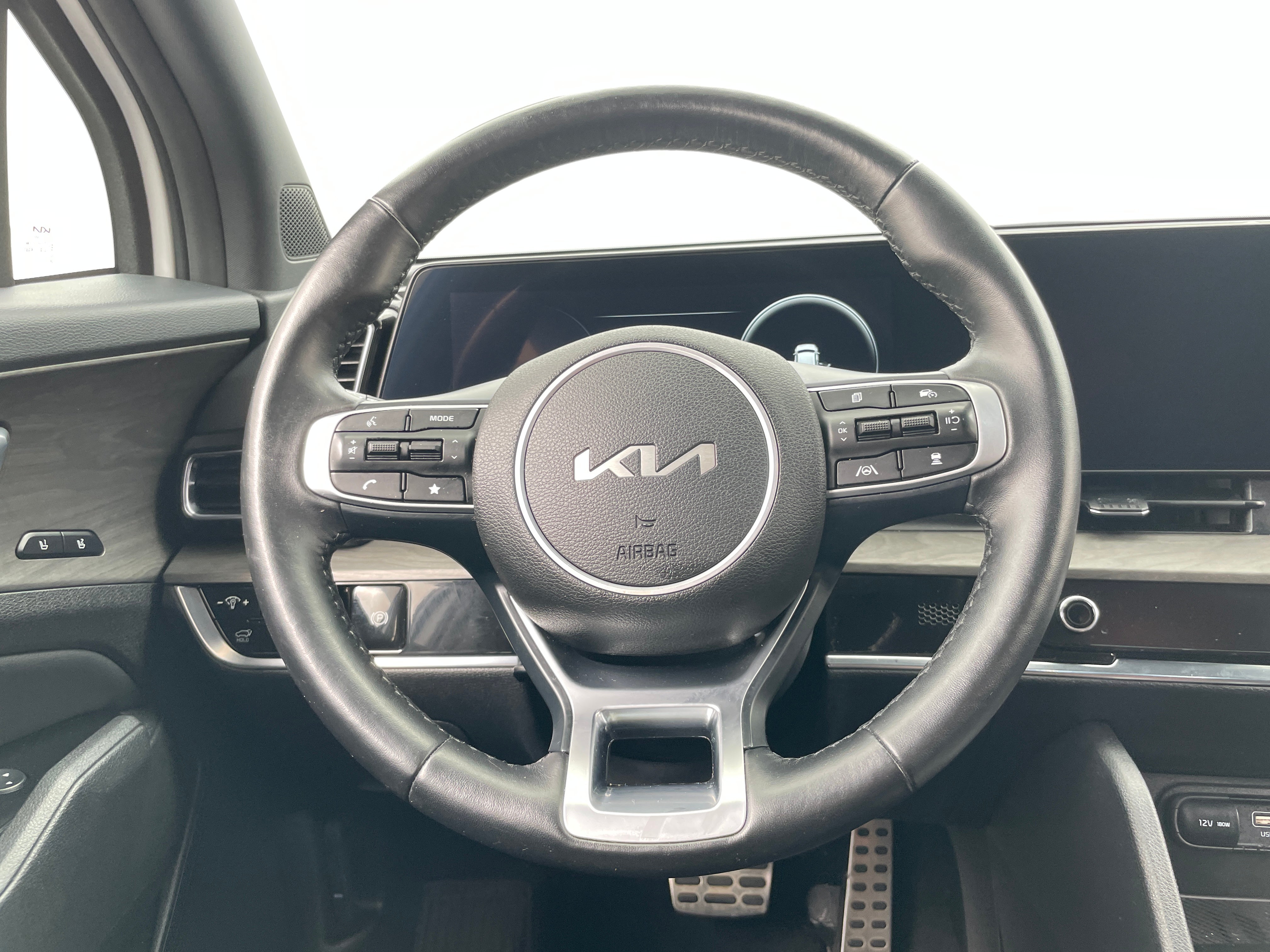 Thumbnail: 2023 Kia Sportage - 4