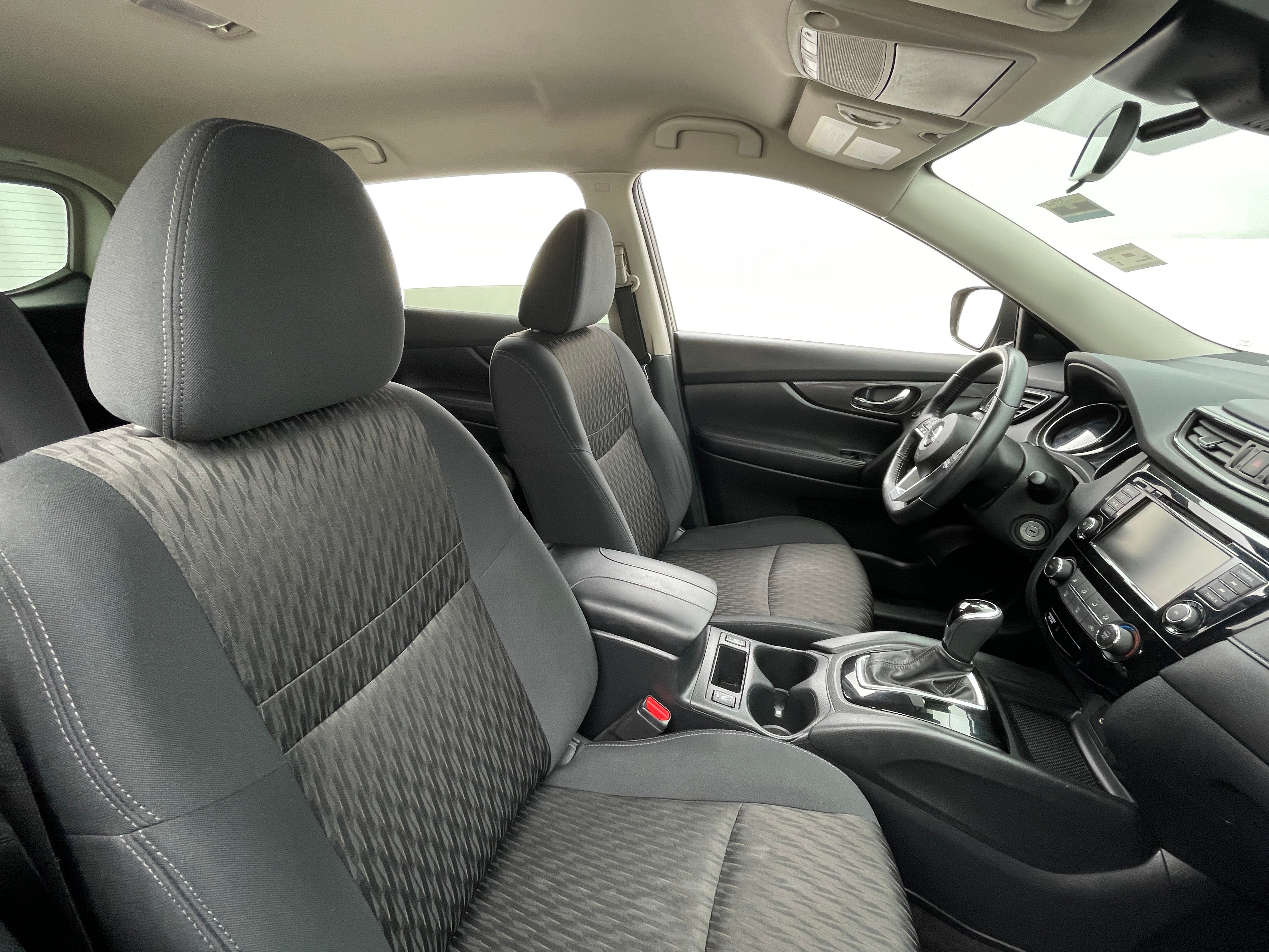 Thumbnail: 2019 Nissan Rogue - 2