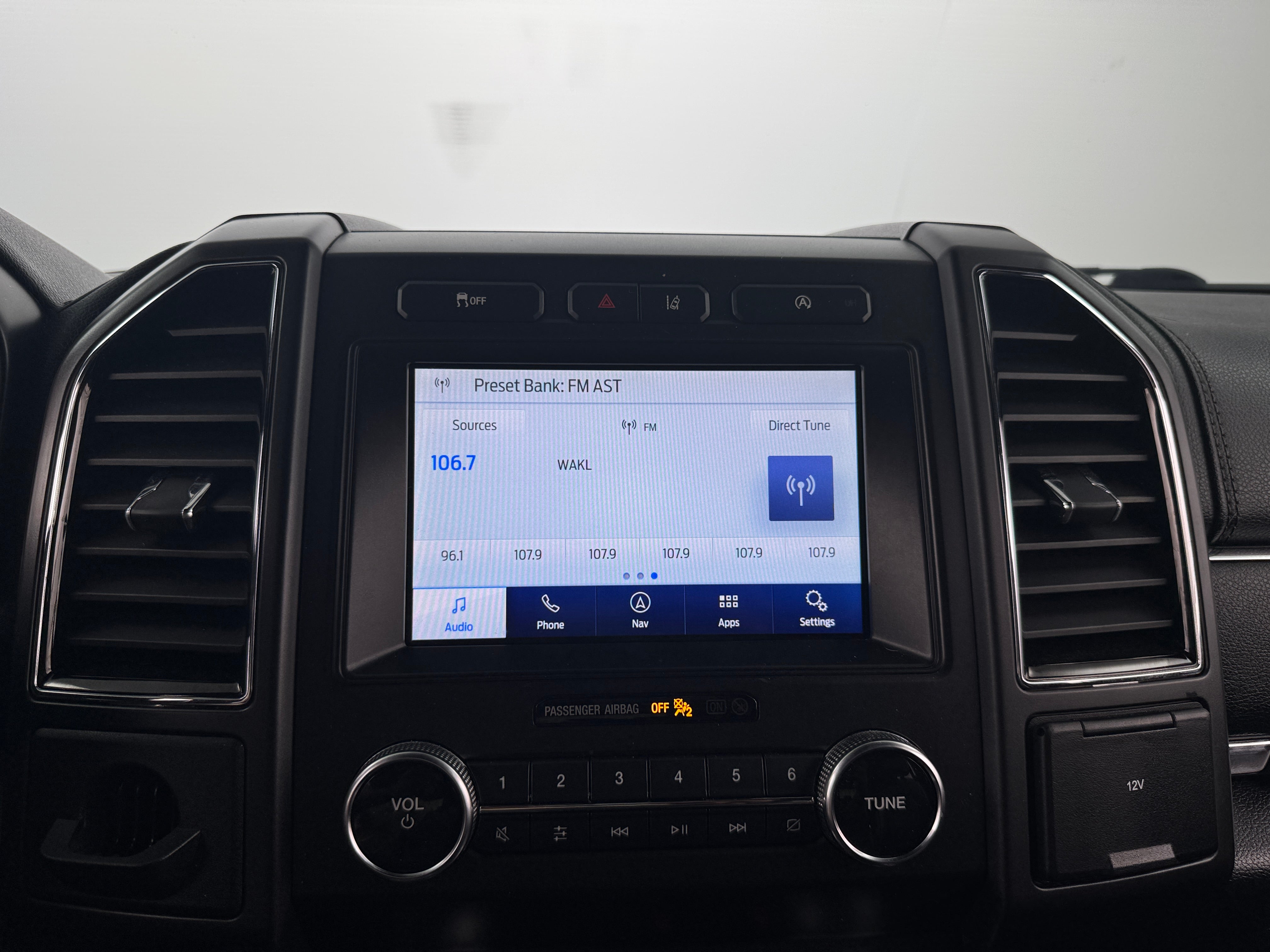 Thumbnail: 2020 Ford Expedition - 3