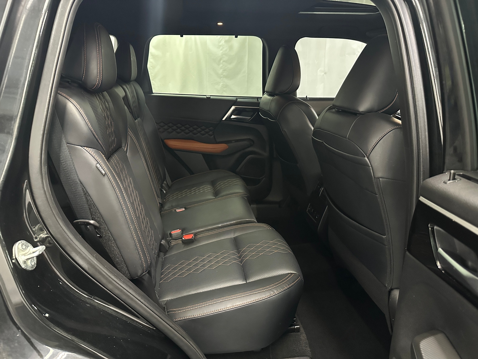 Thumbnail: 2022 Mitsubishi Outlander - 5