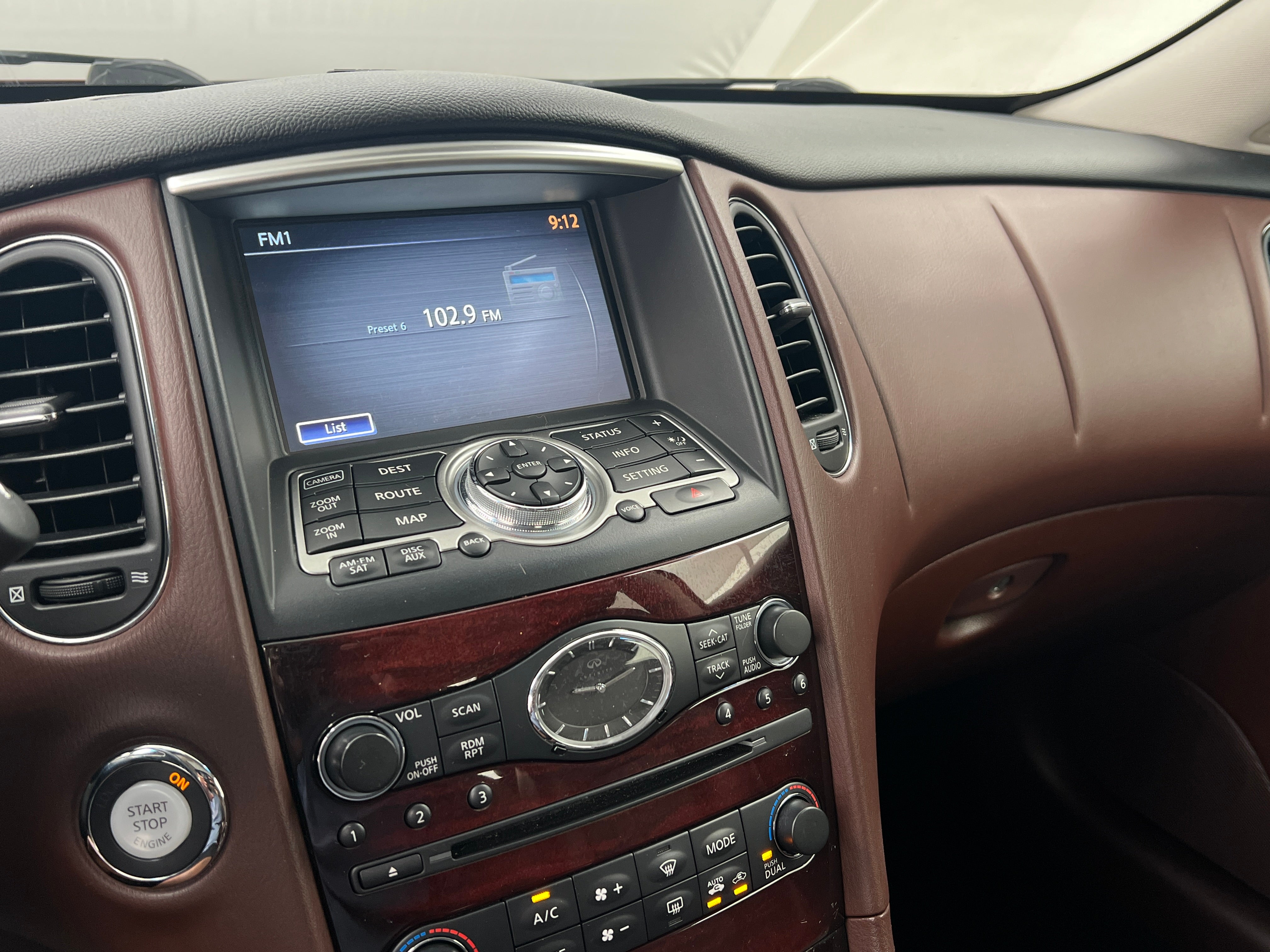 Thumbnail: 2015 INFINITI QX50 - 3