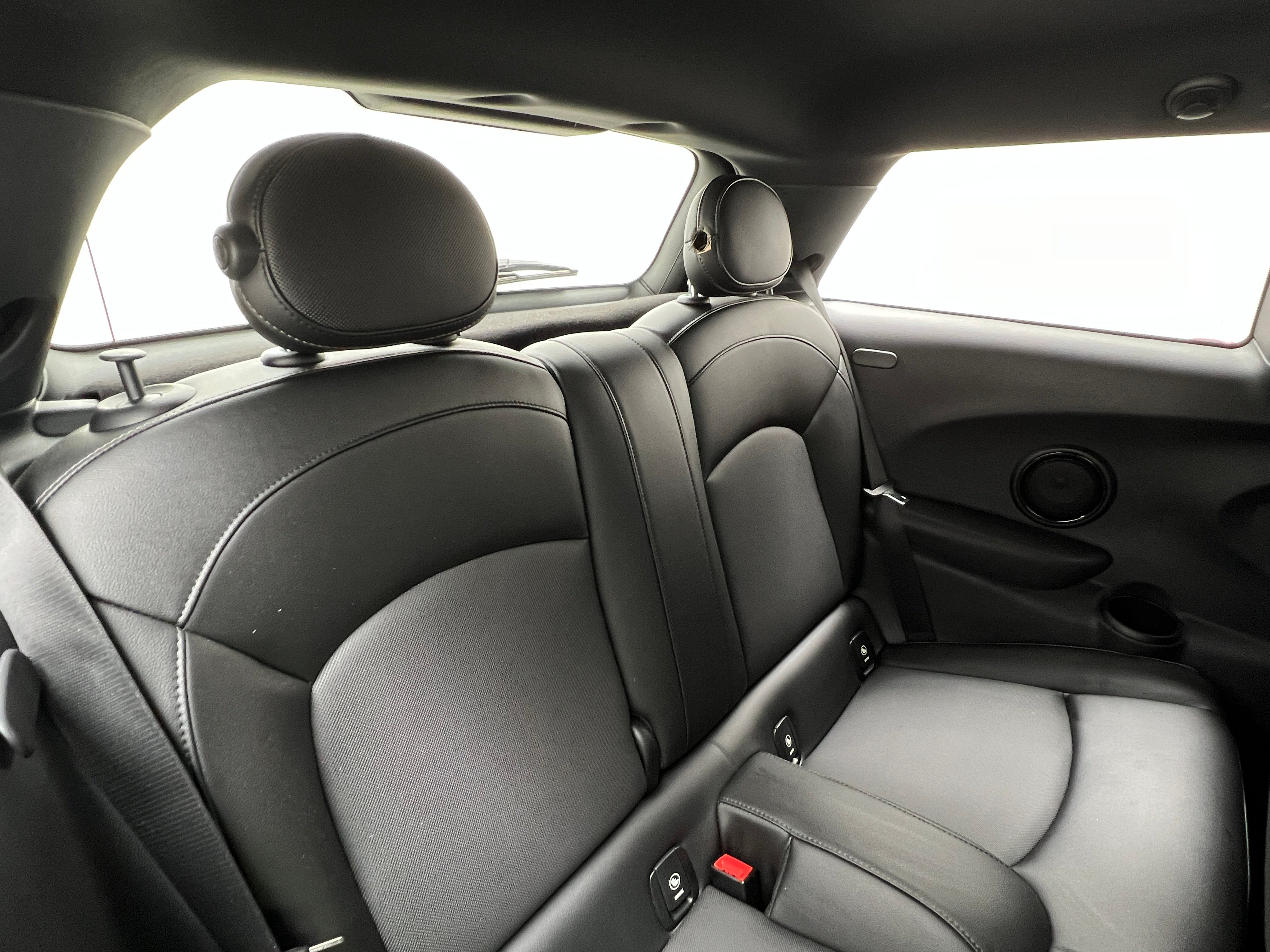 Thumbnail: 2016 MINI Cooper Hardtop - 5