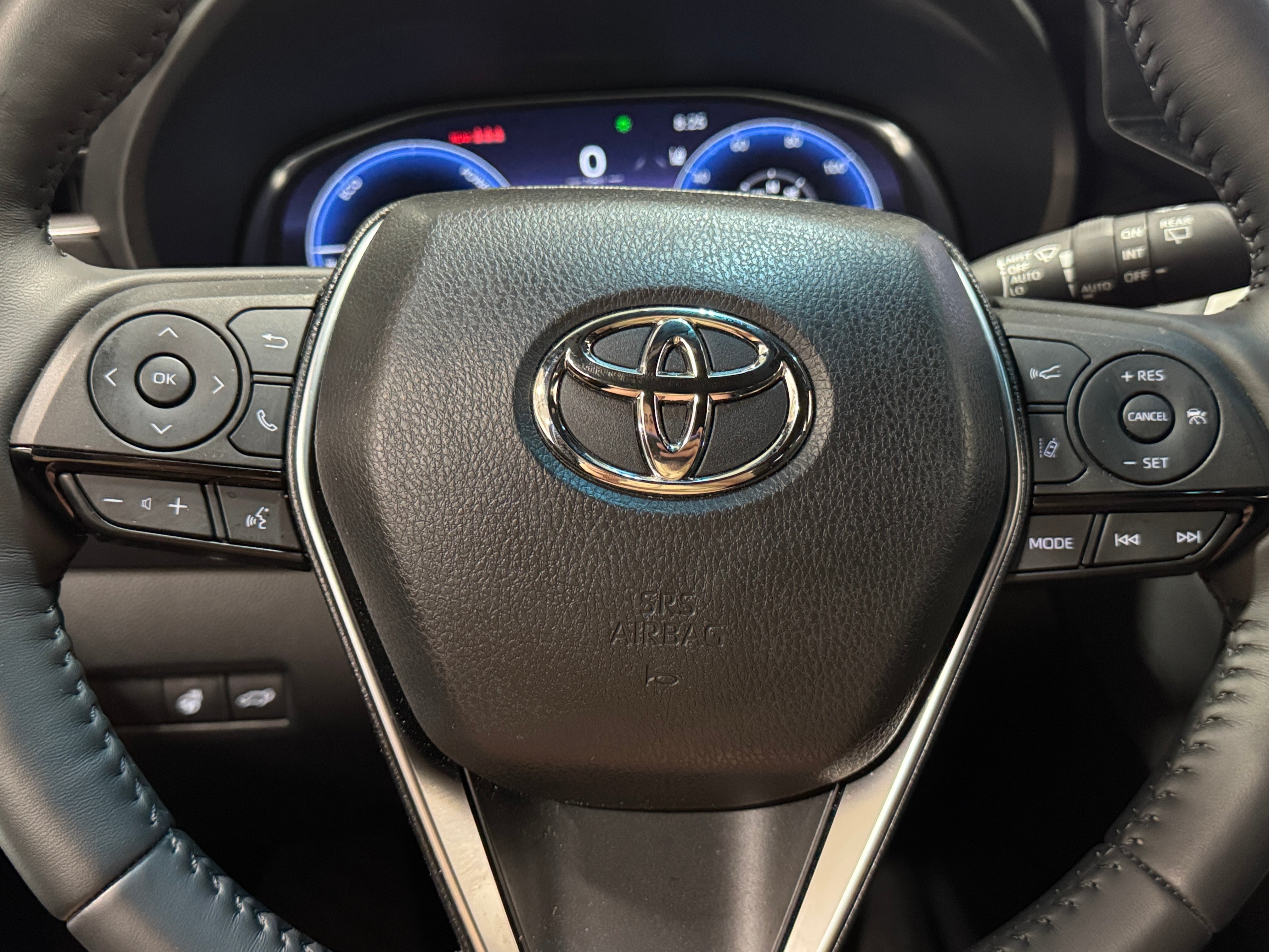 Thumbnail: 2024 Toyota Venza - 4