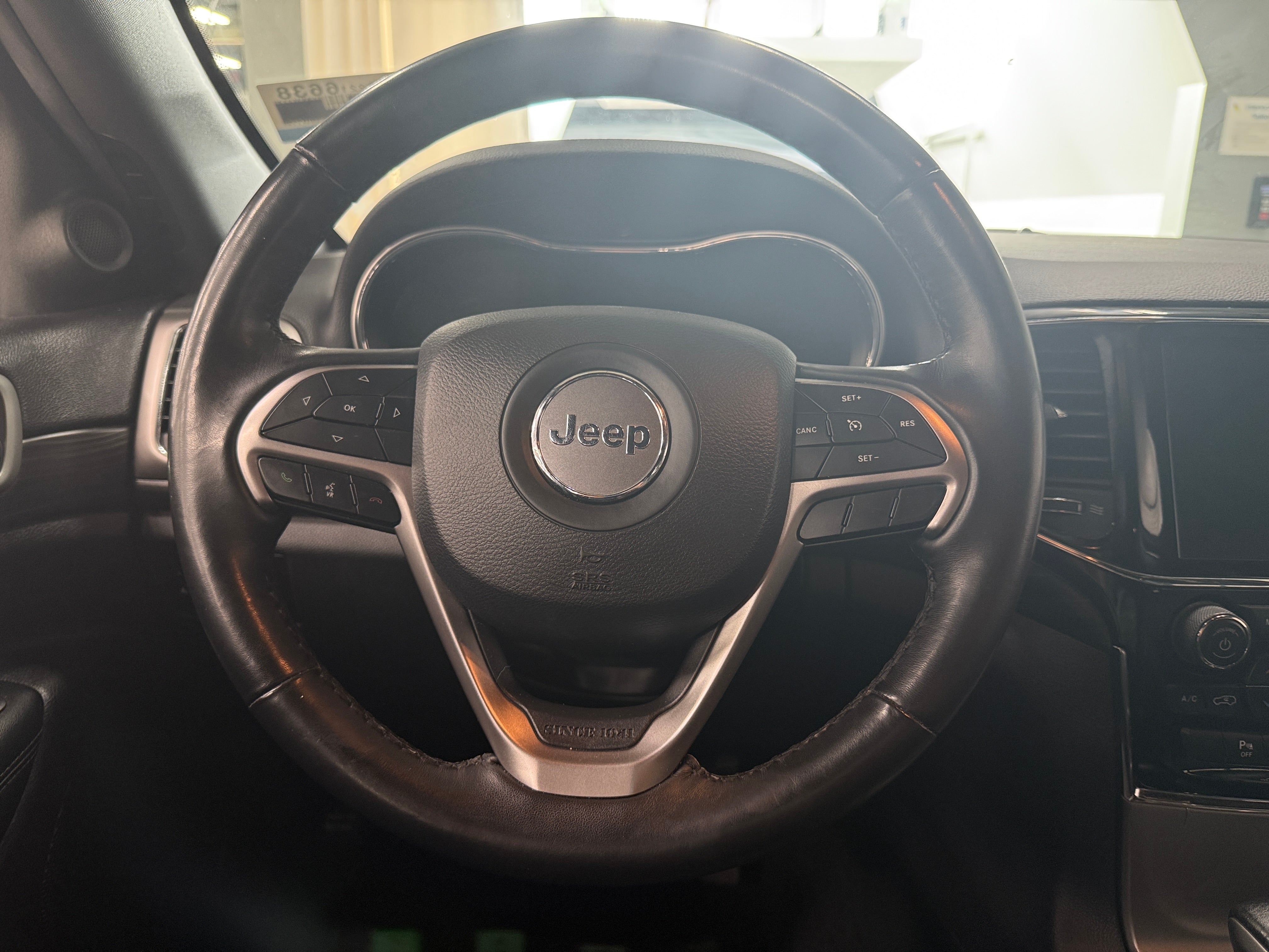 Thumbnail: 2019 Jeep Grand Cherokee - 5