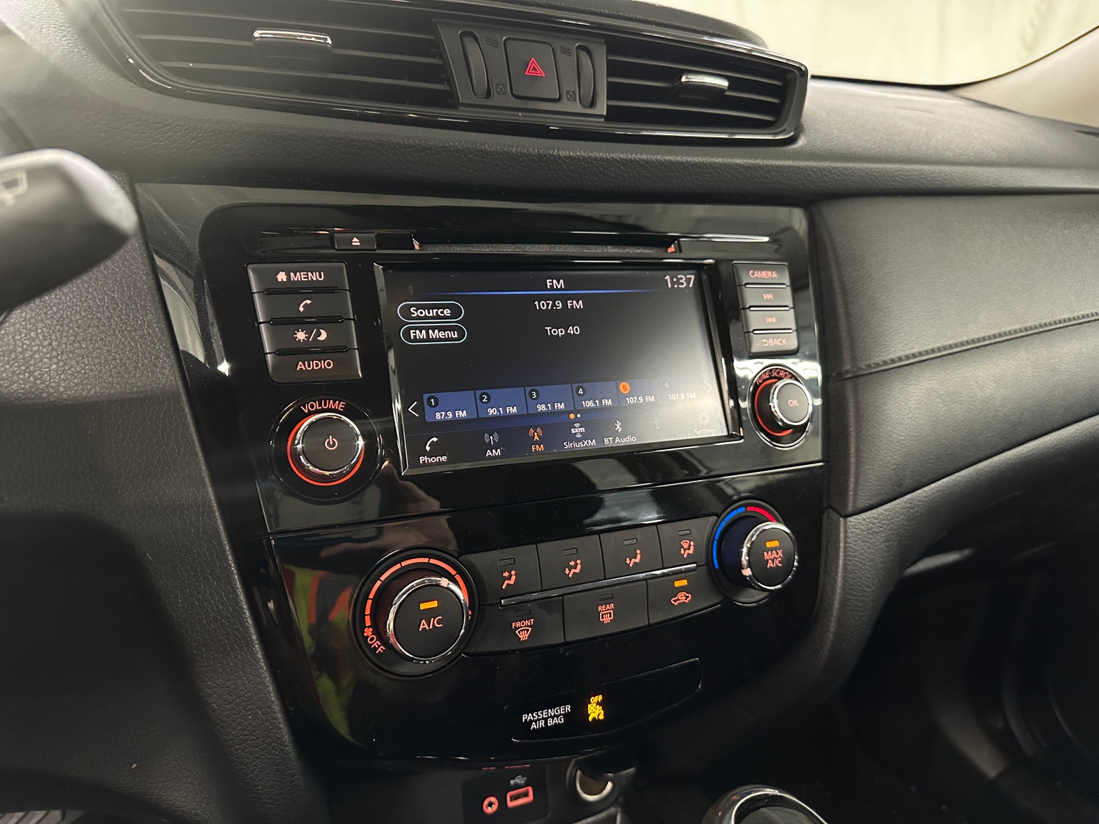 Thumbnail: 2020 Nissan Rogue - 4