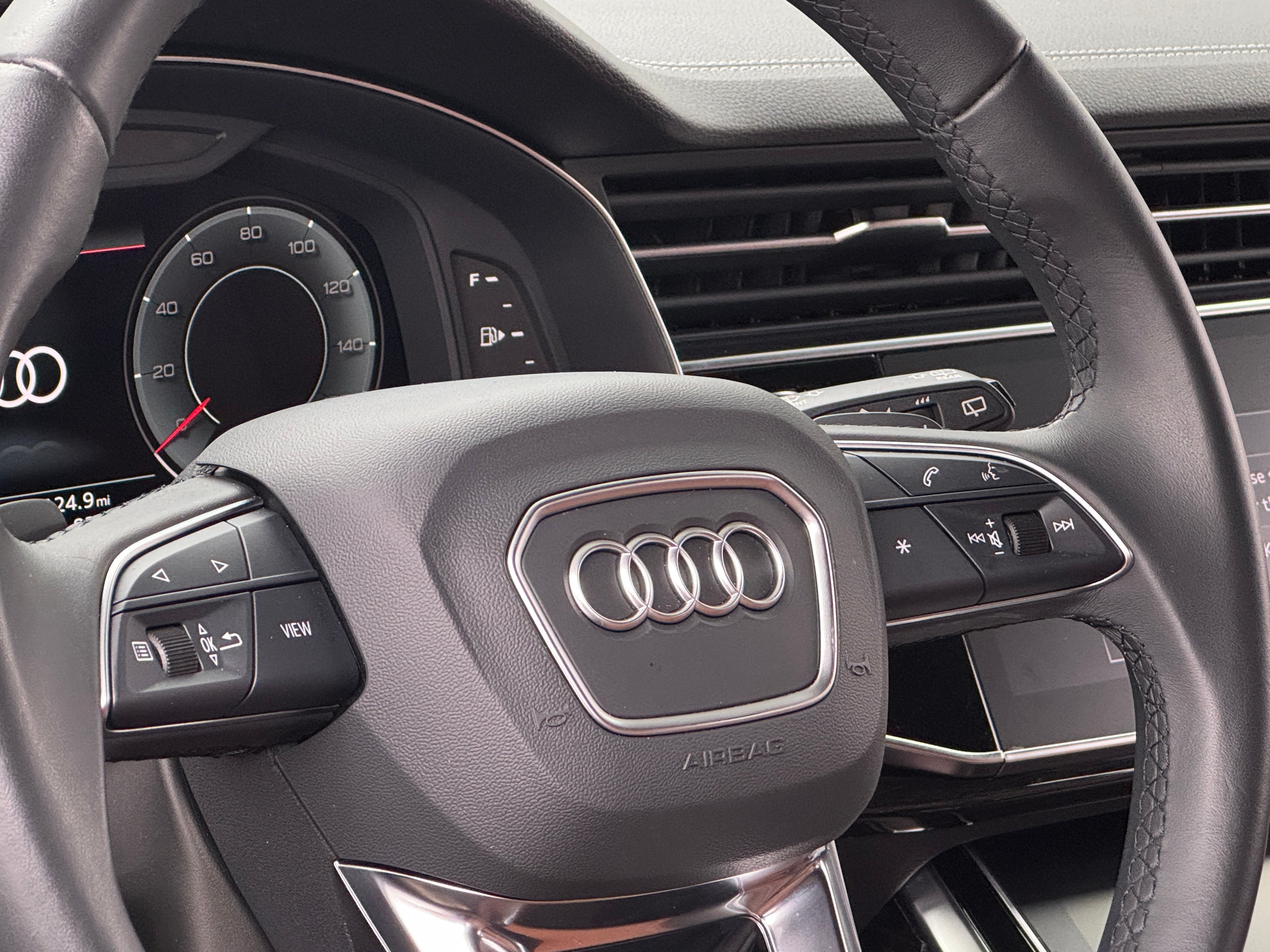 Thumbnail: 2023 Audi Q7 - 4