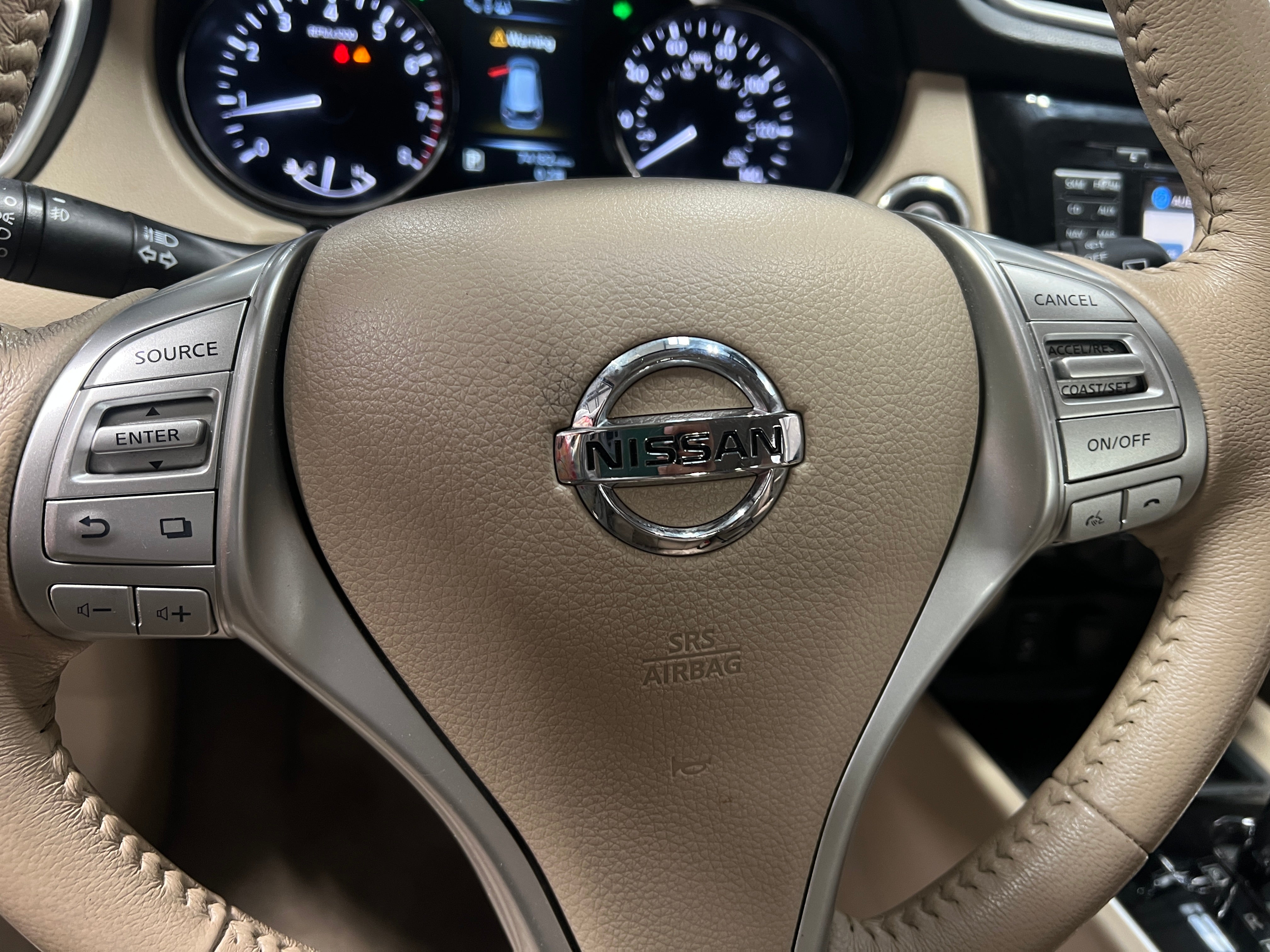 Thumbnail: 2015 Nissan Rogue - 4
