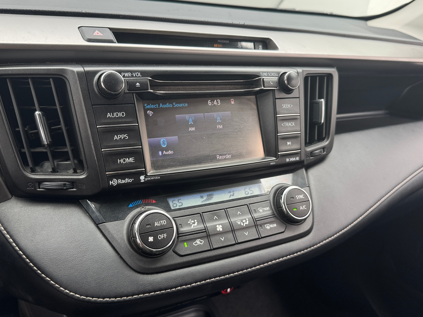 Thumbnail: 2017 Toyota RAV4 - 4