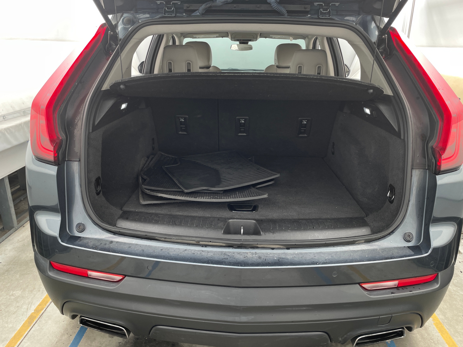 Thumbnail: 2019 Cadillac XT4 - 6