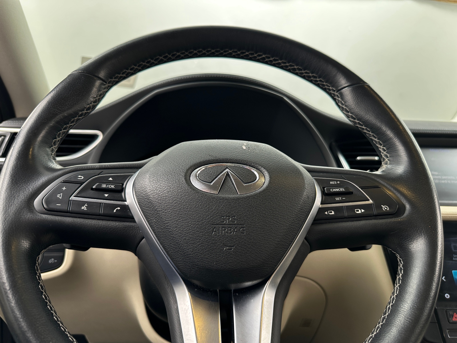 Thumbnail: 2019 INFINITI QX50 - 4