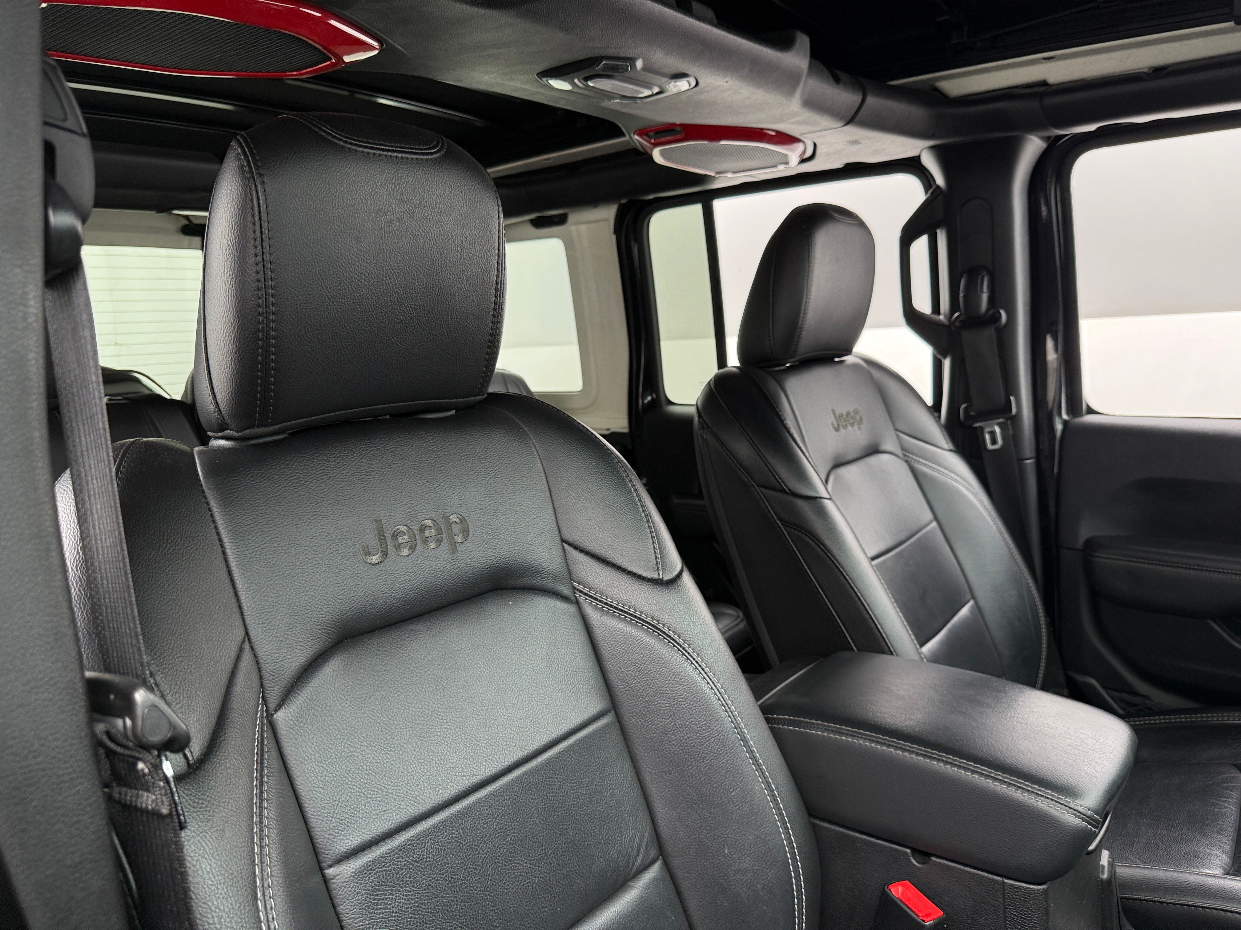 Thumbnail: 2019 Jeep Wrangler - 2
