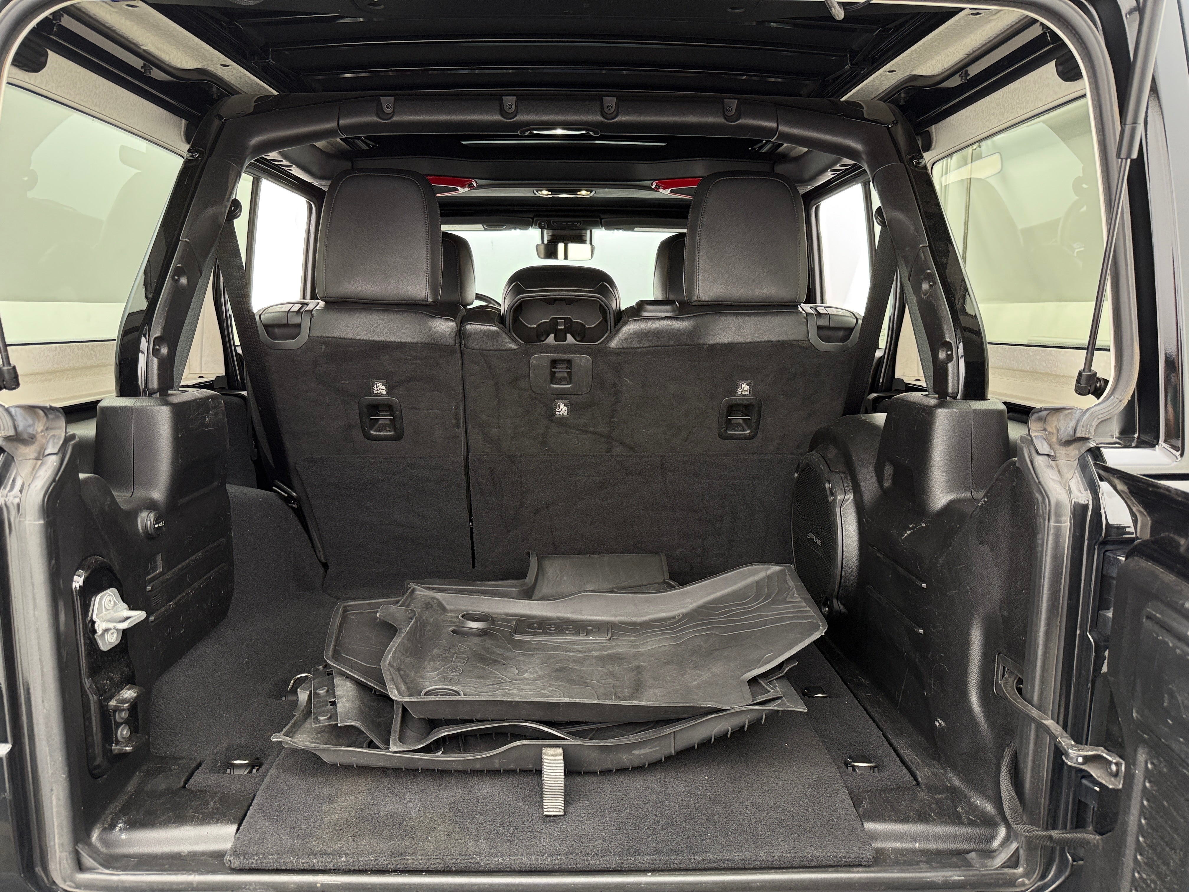 Thumbnail: 2019 Jeep Wrangler - 7