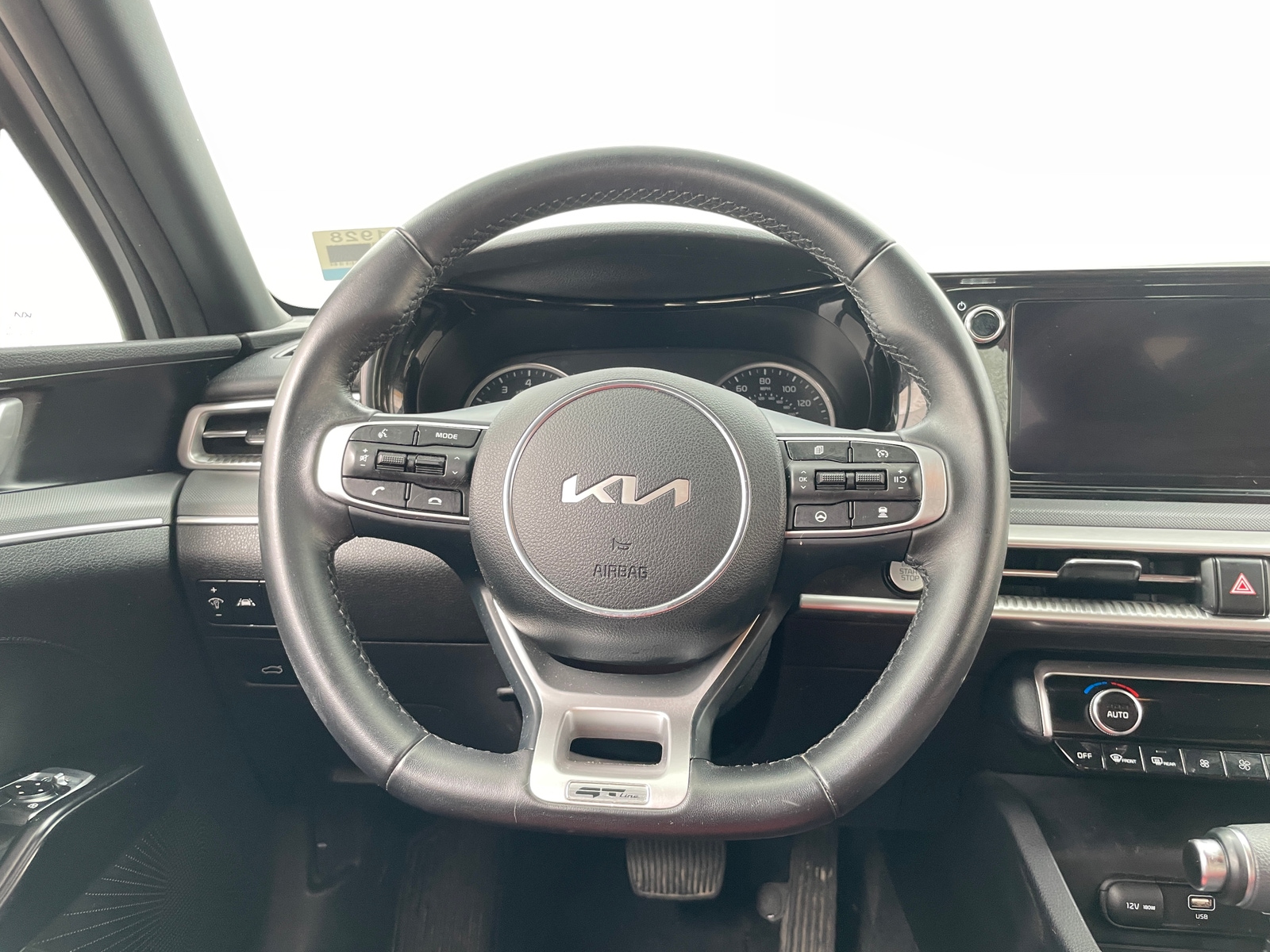 Thumbnail: 2023 Kia K5 - 4