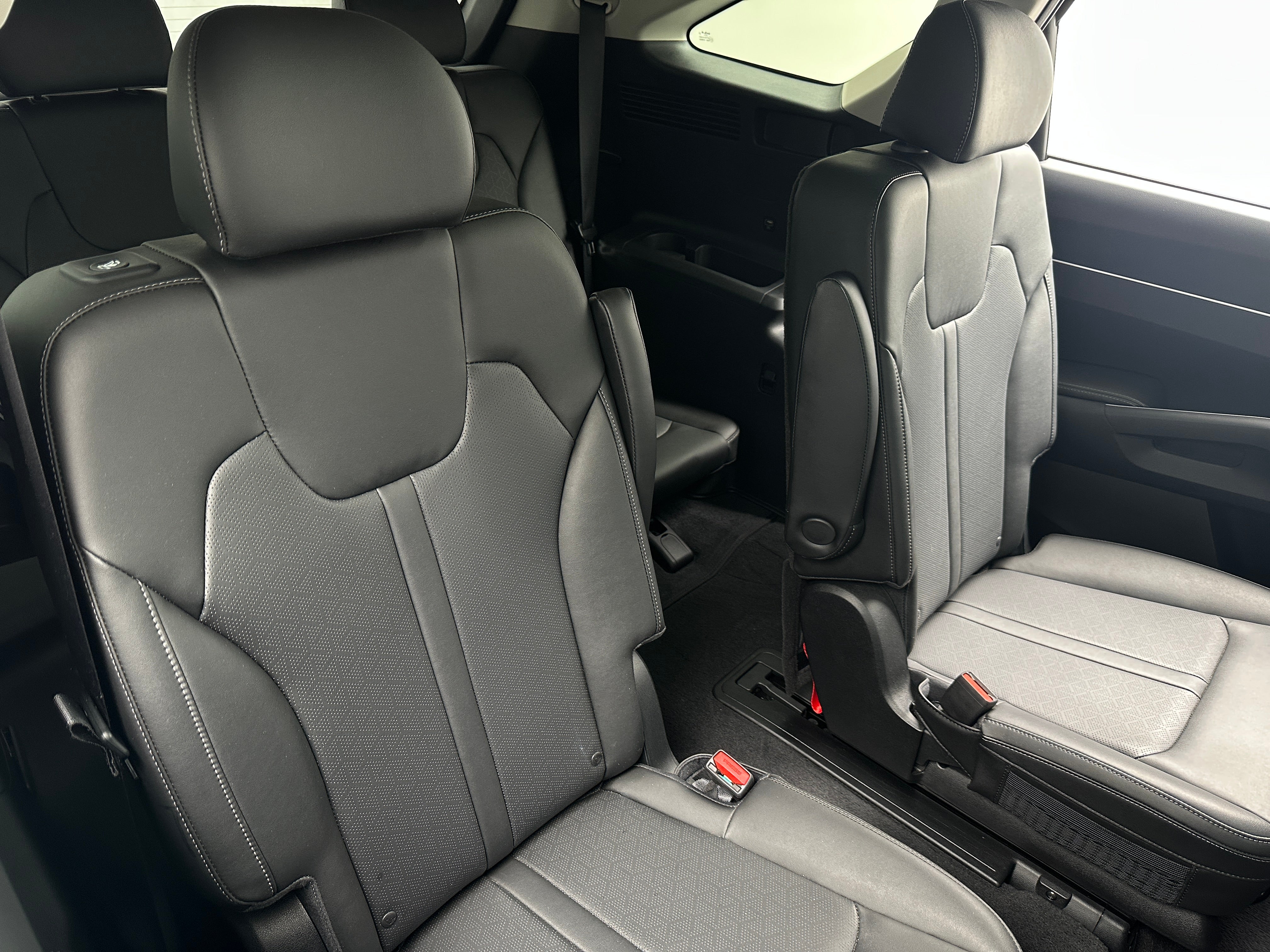 Thumbnail: 2022 Kia Sorento - 5