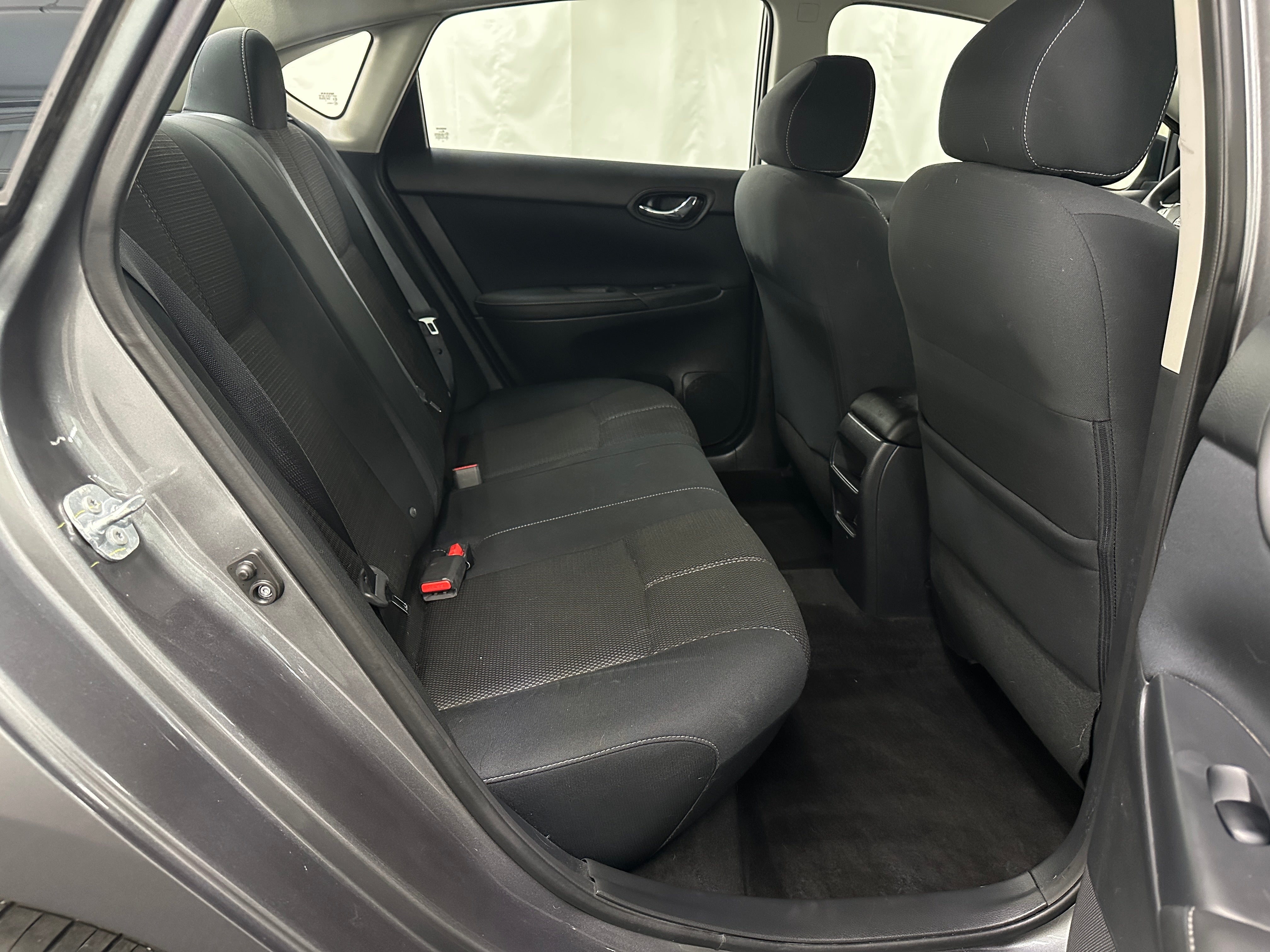 Thumbnail: 2016 Nissan Sentra - 6