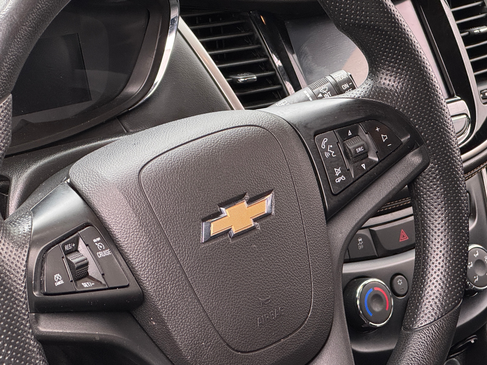 Thumbnail: 2020 Chevrolet Trax - 5