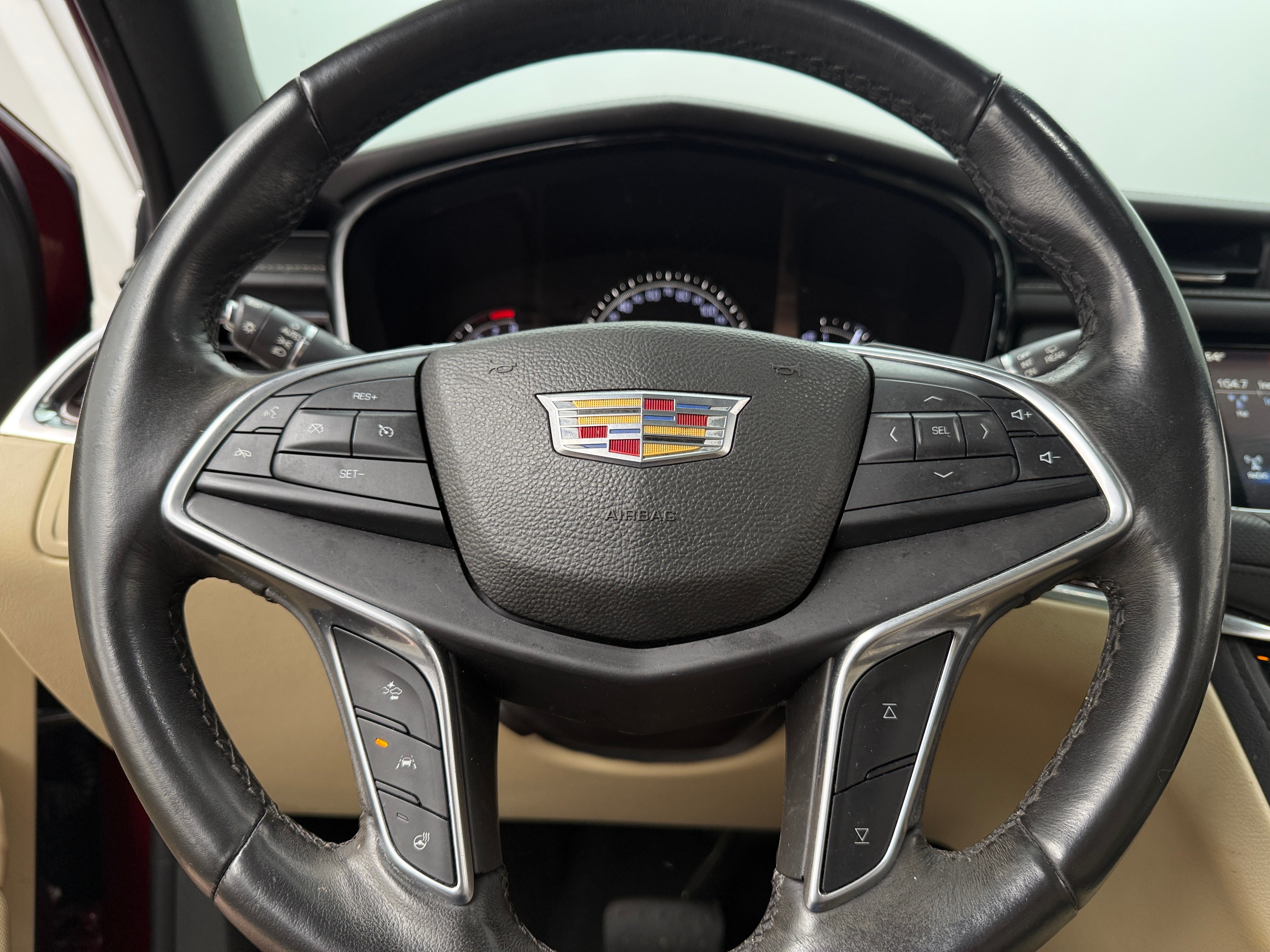 Thumbnail: 2017 Cadillac XT5 - 4
