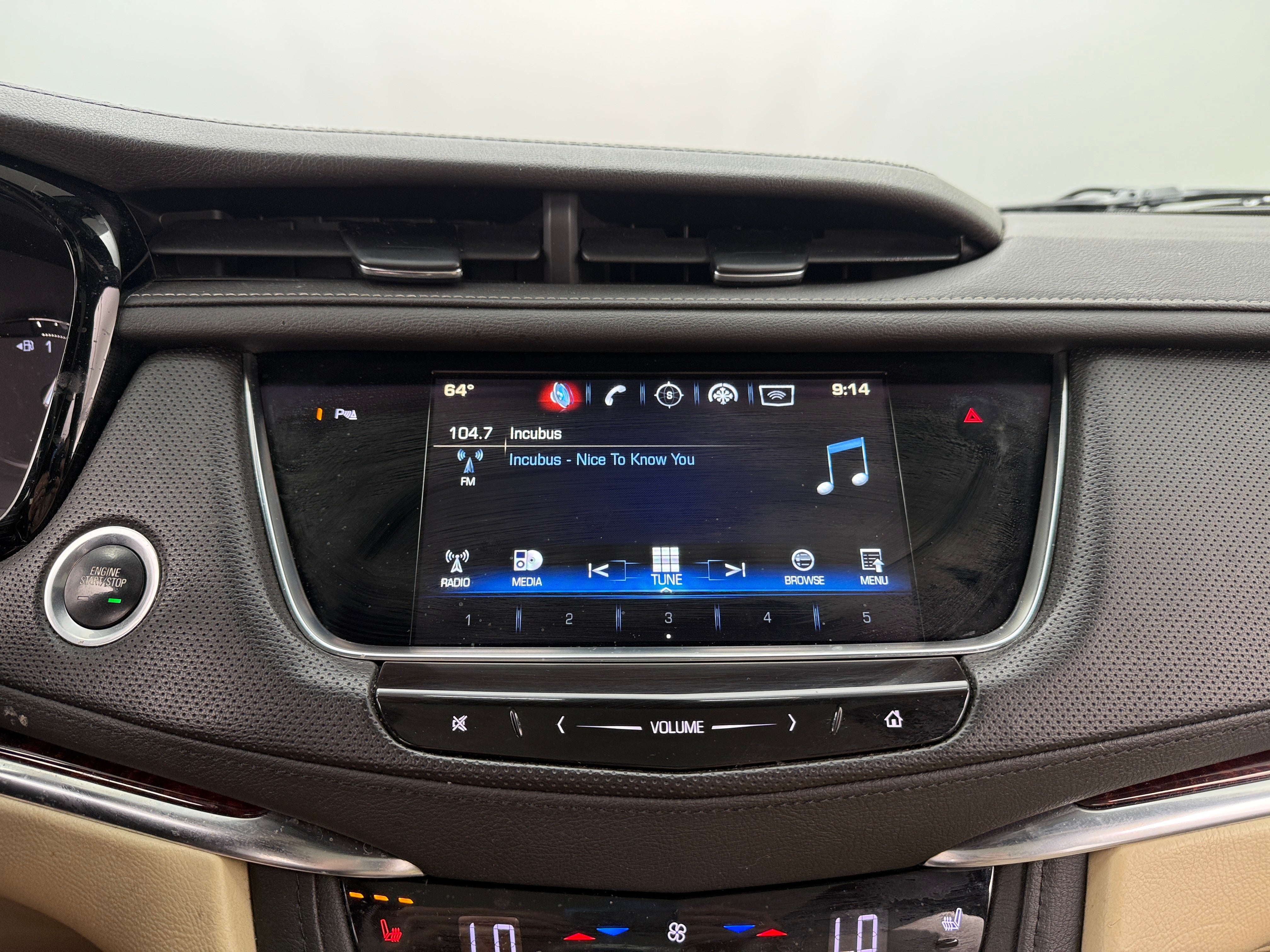 Thumbnail: 2017 Cadillac XT5 - 3