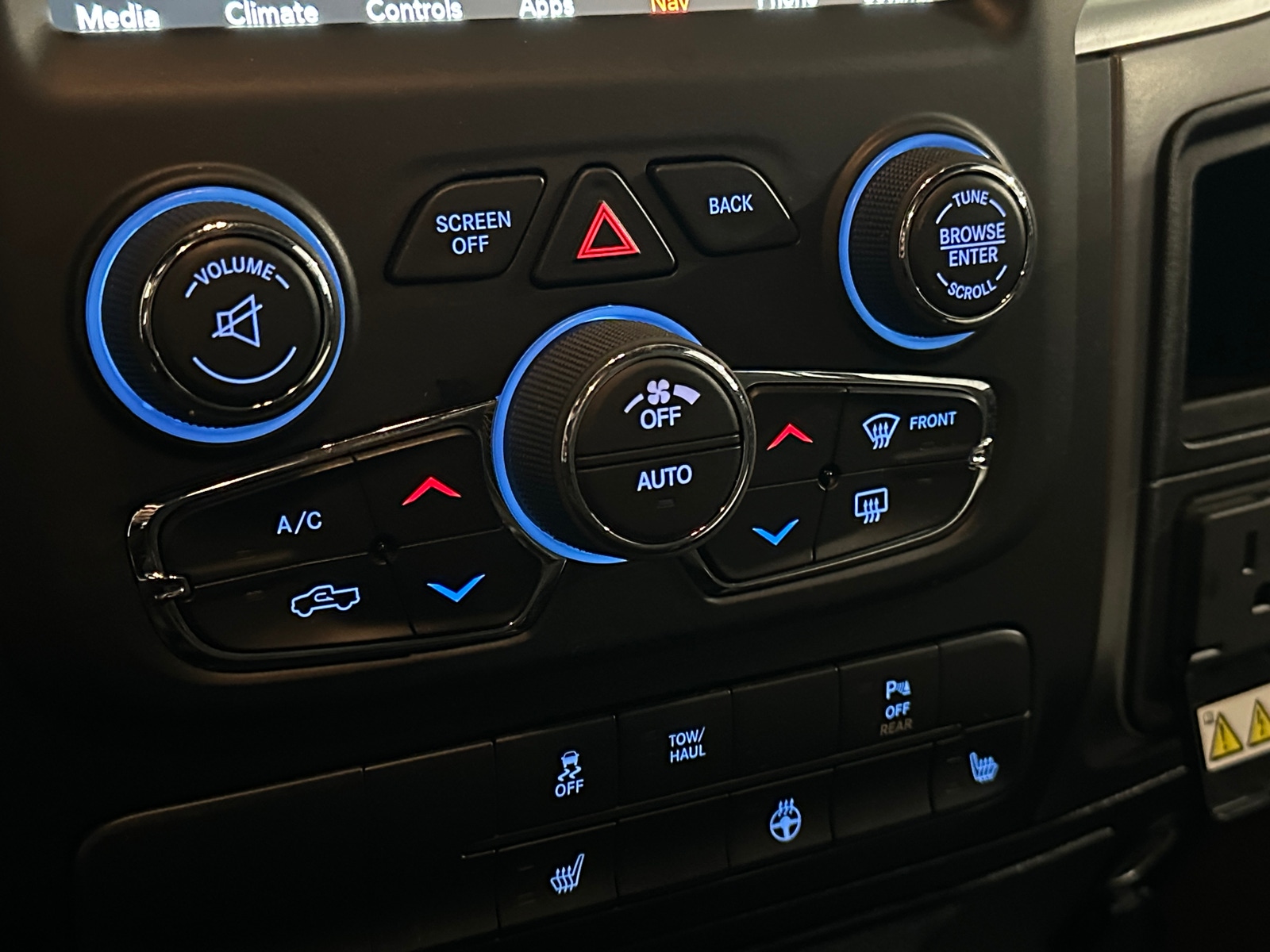 Thumbnail: 2022 RAM 1500 Classic - 4