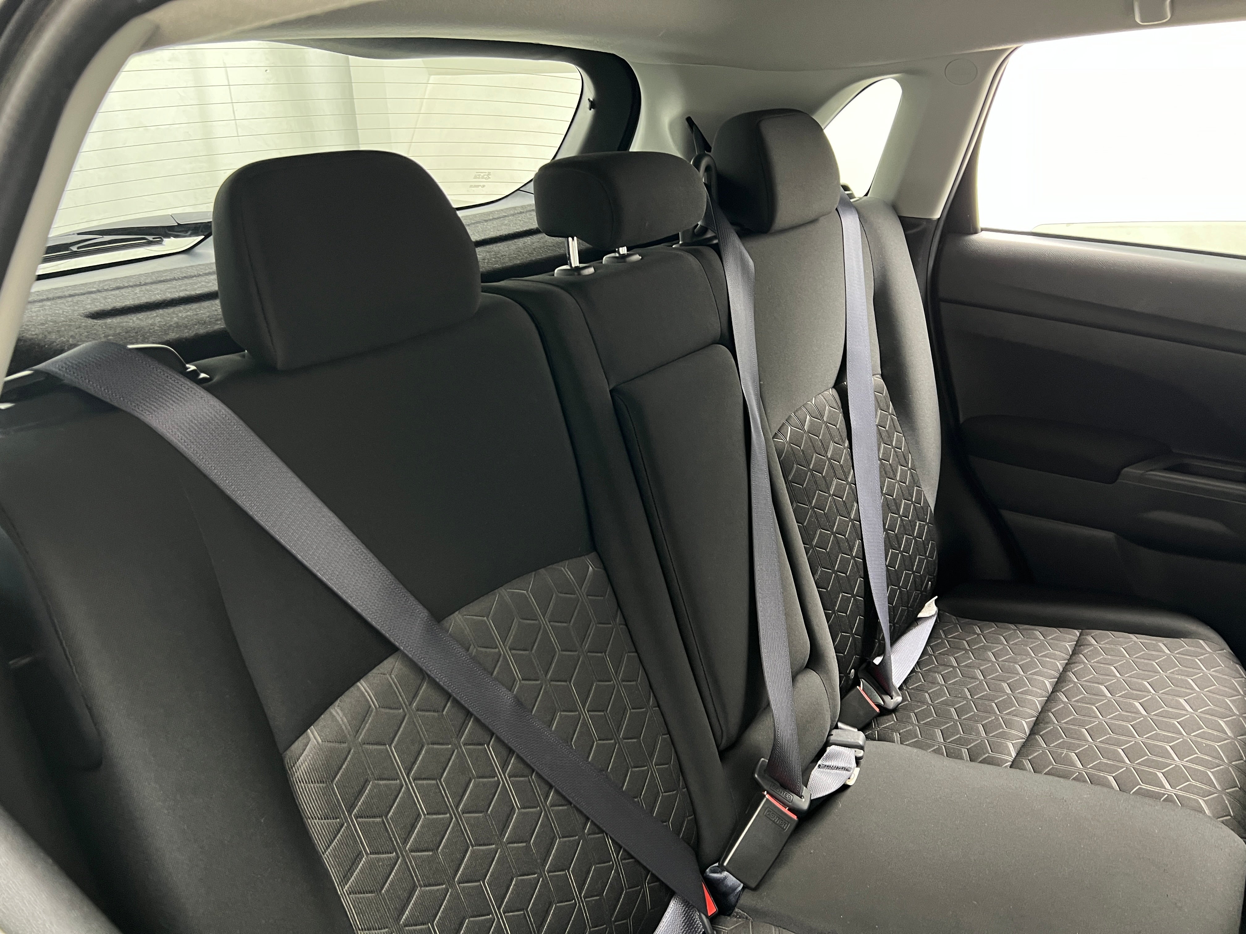 Thumbnail: 2024 Mitsubishi Outlander Sport - 6