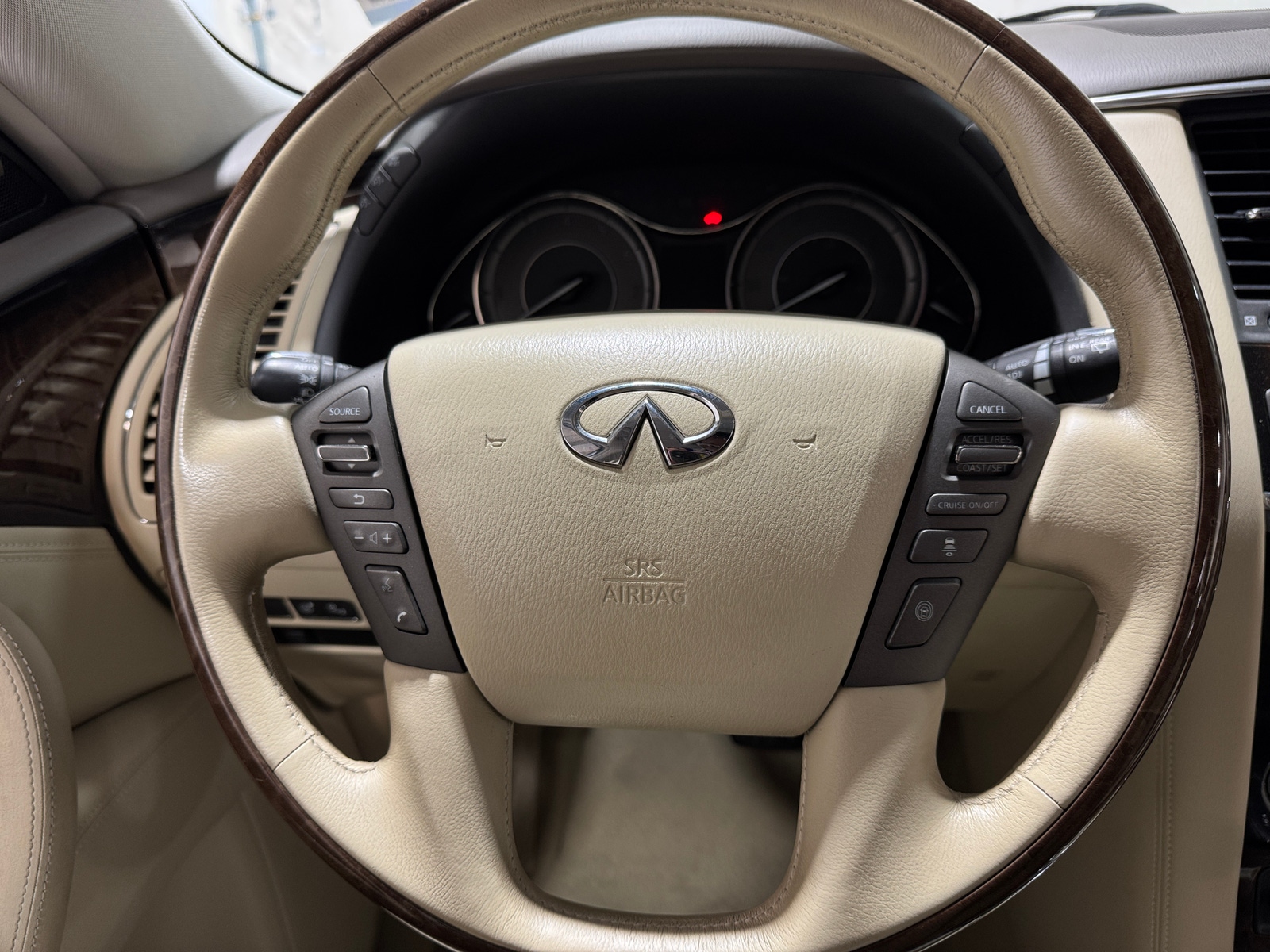 Thumbnail: 2014 INFINITI QX80 - 4