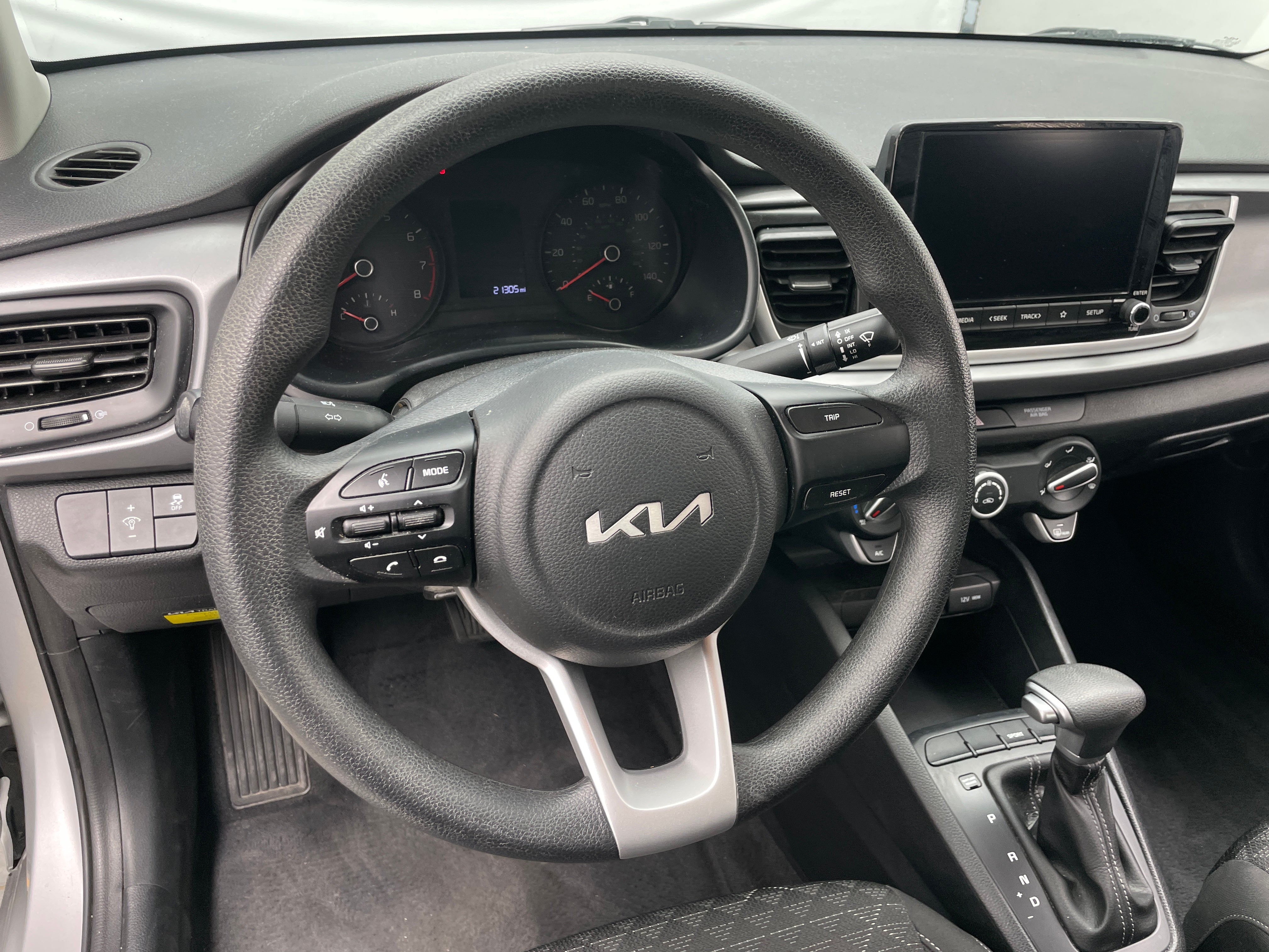 Thumbnail: 2022 Kia Rio - 5