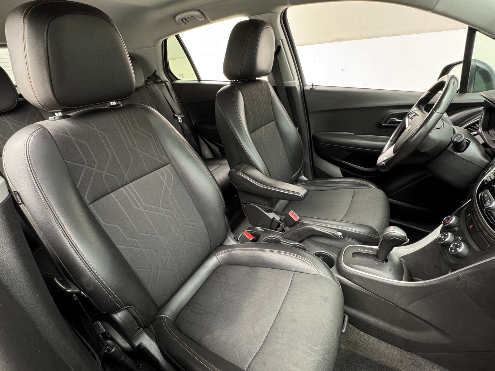 Thumbnail: 2020 Chevrolet Trax - 2