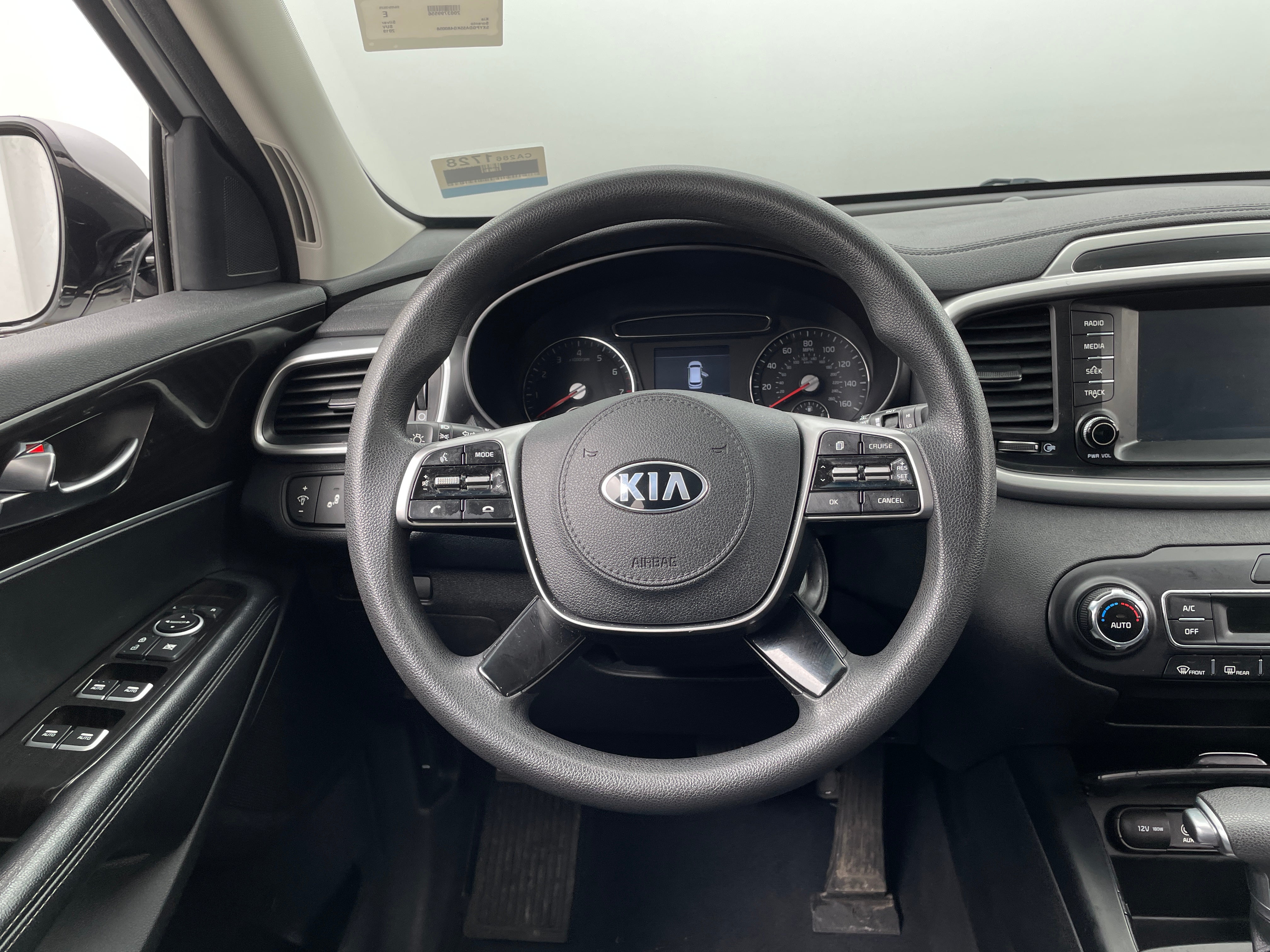 Thumbnail: 2019 Kia Sorento - 5