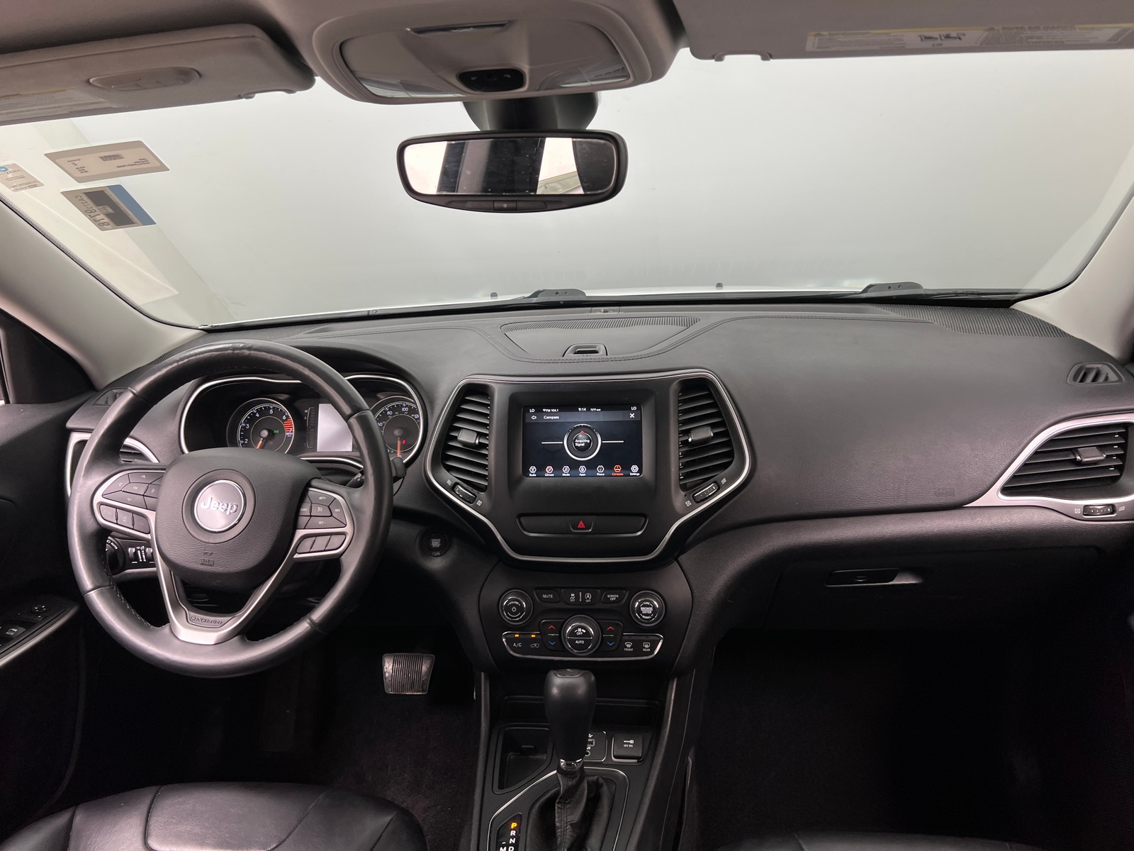 Thumbnail: 2019 Jeep Cherokee - 3