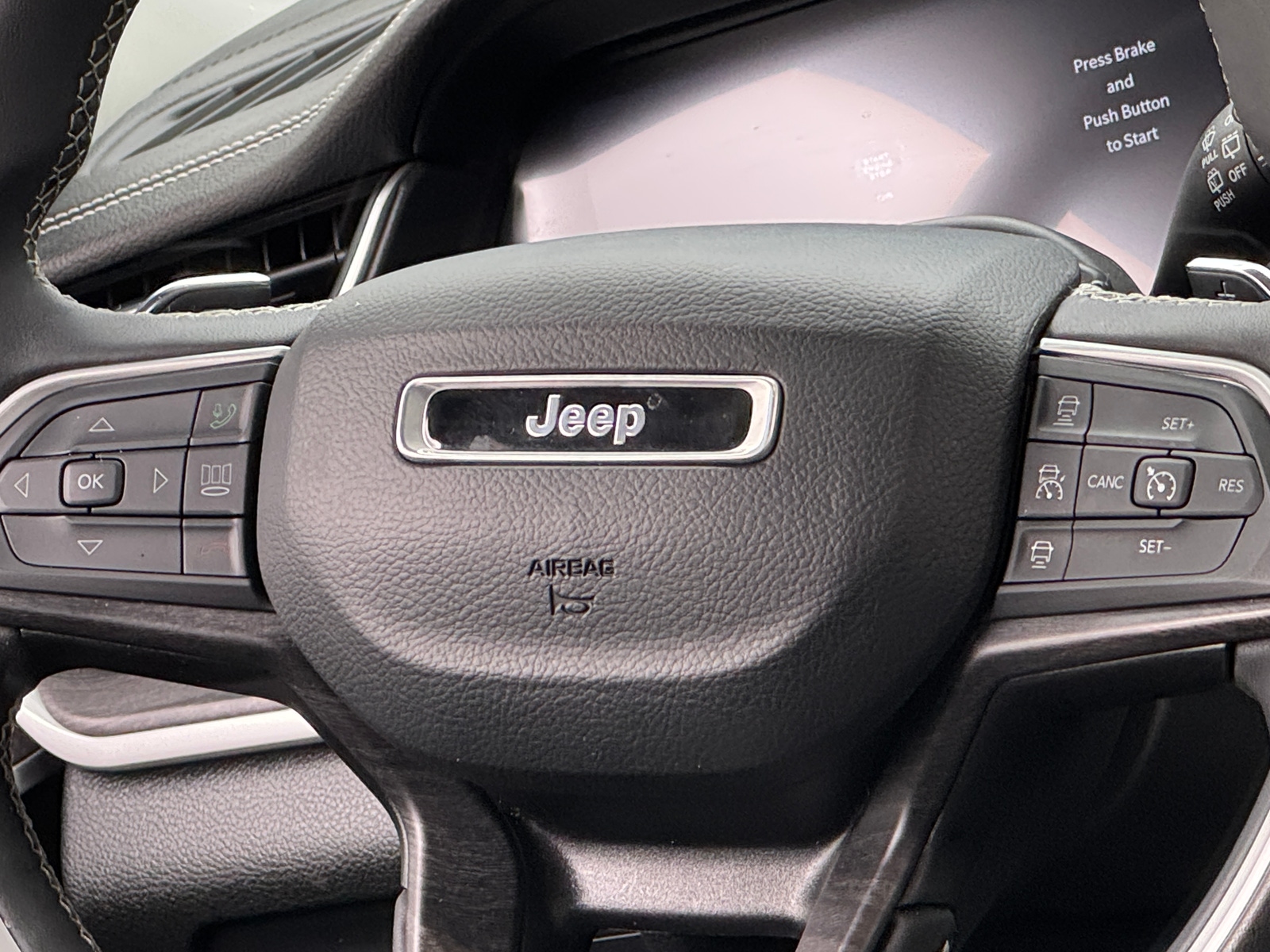 Thumbnail: 2023 Jeep Grand Cherokee - 4