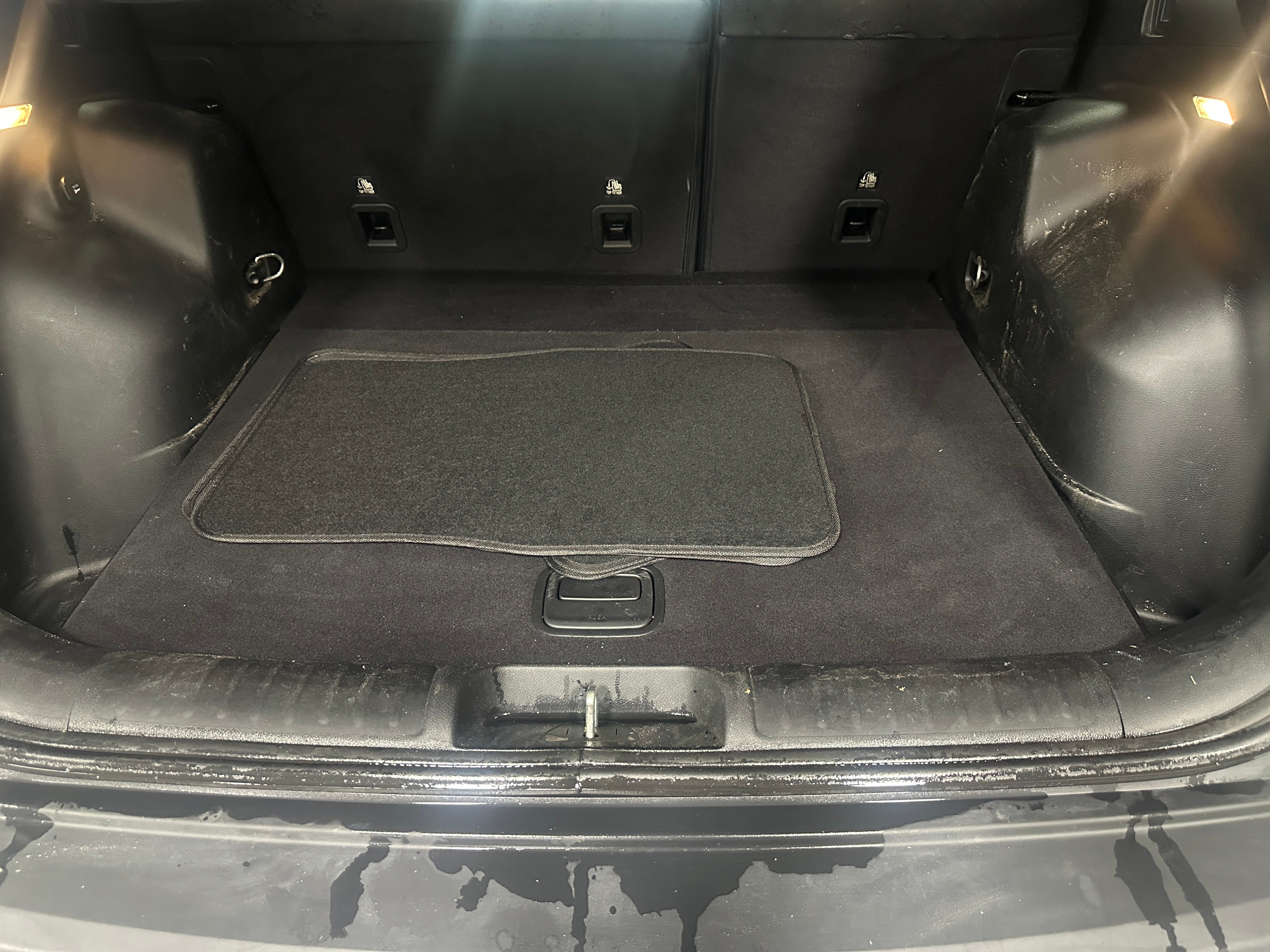 Thumbnail: 2019 Jeep Cherokee - 7
