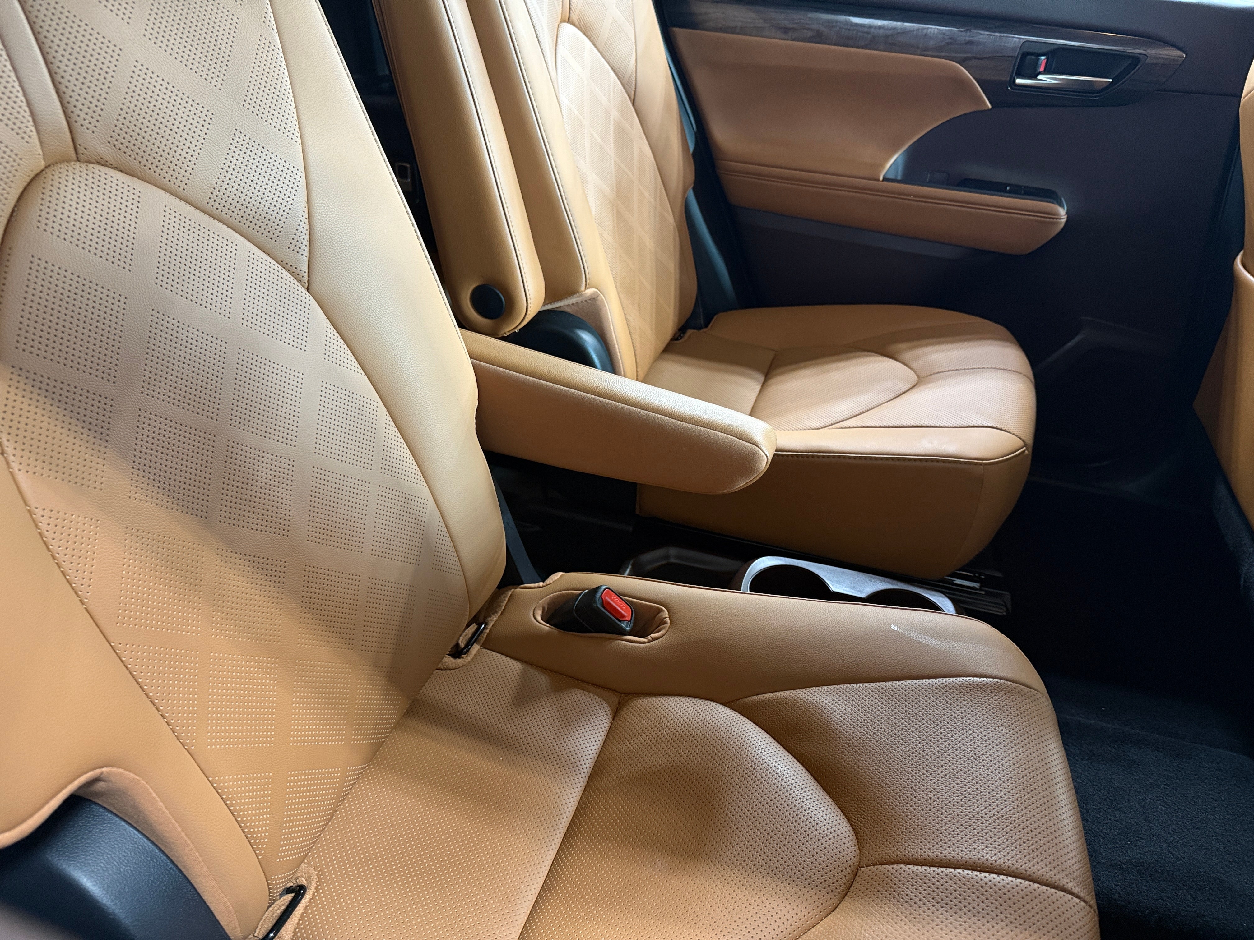 Thumbnail: 2020 Toyota Highlander - 5