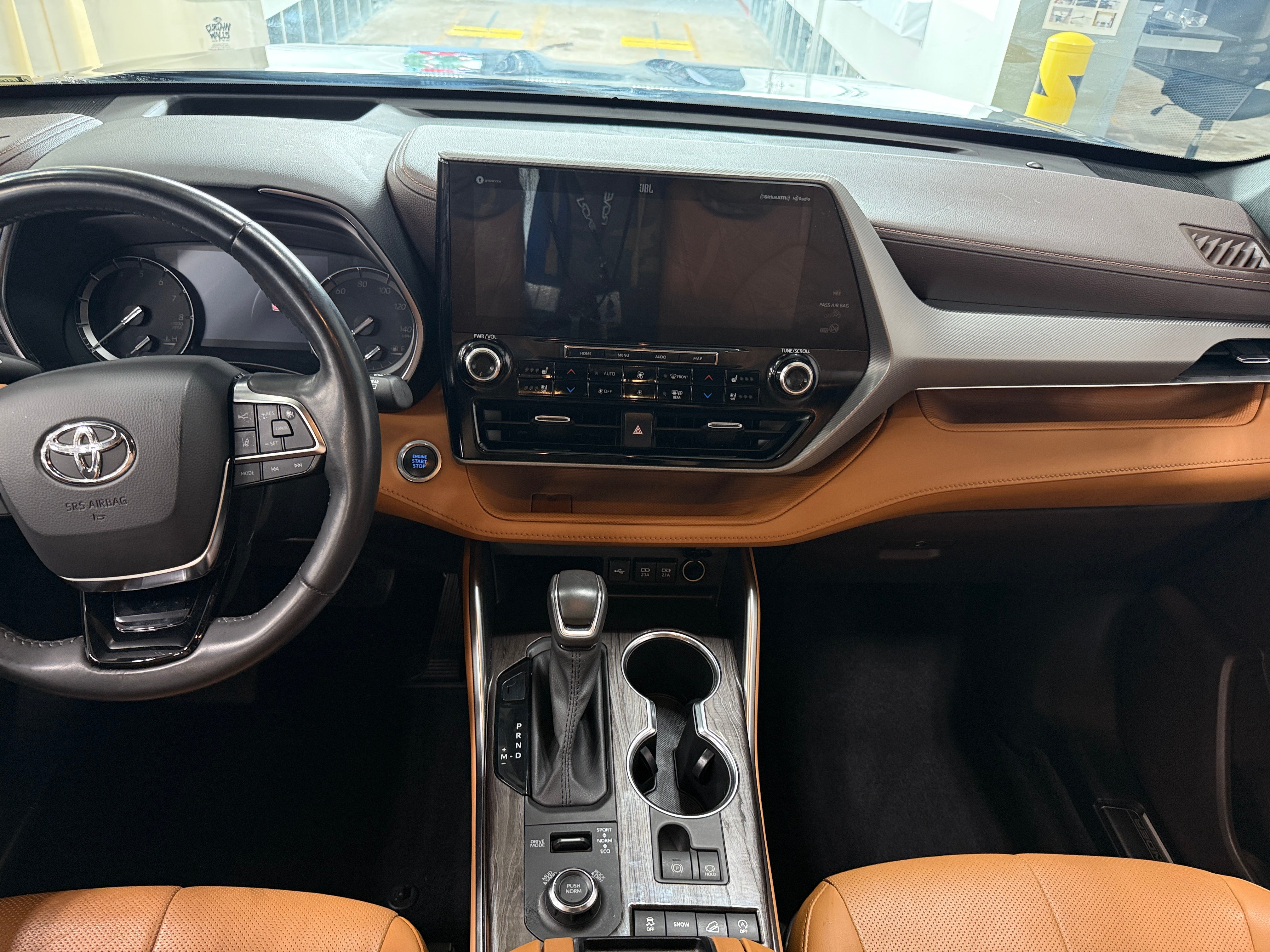 Thumbnail: 2020 Toyota Highlander - 2