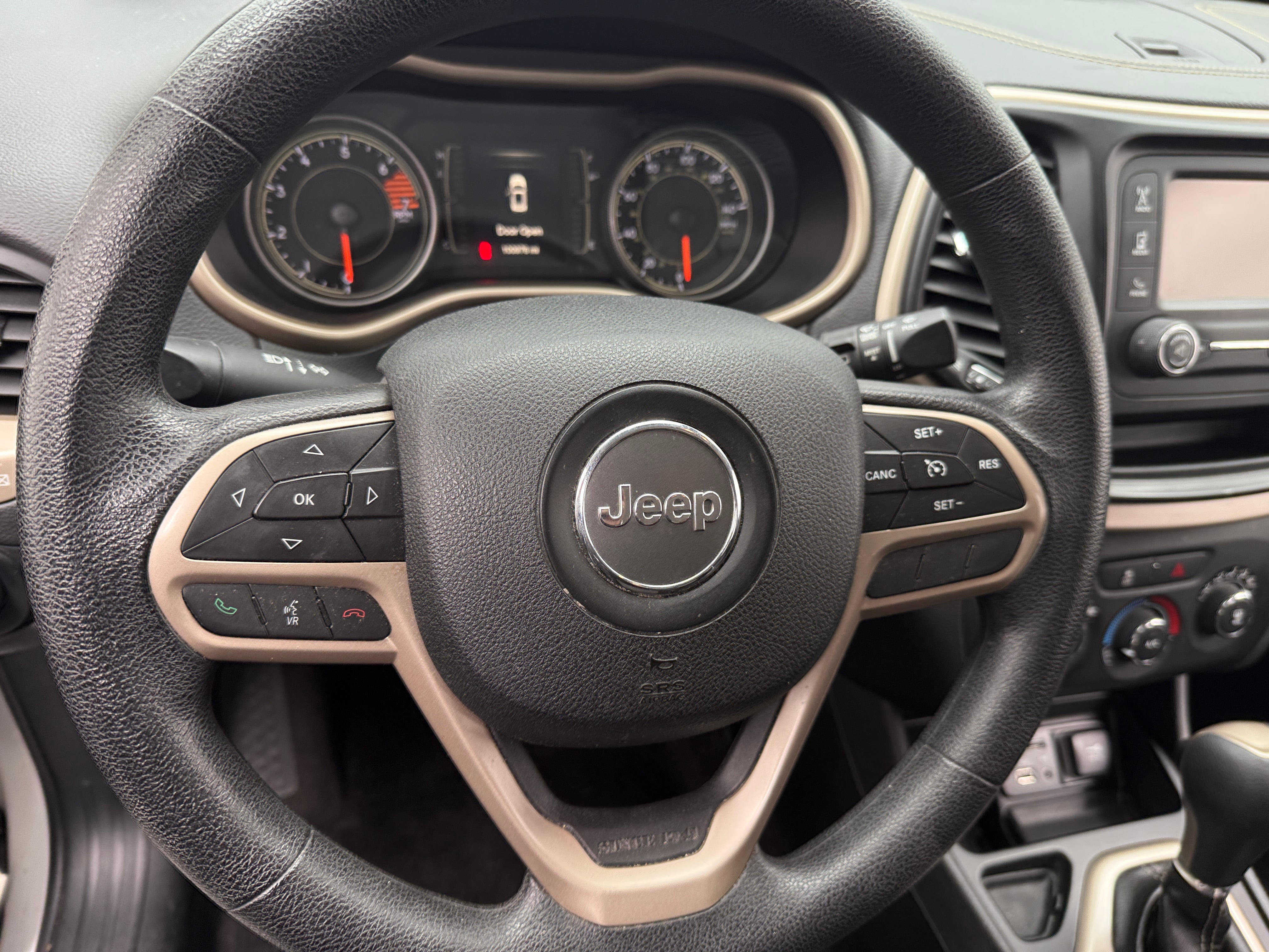Thumbnail: 2017 Jeep Cherokee - 5