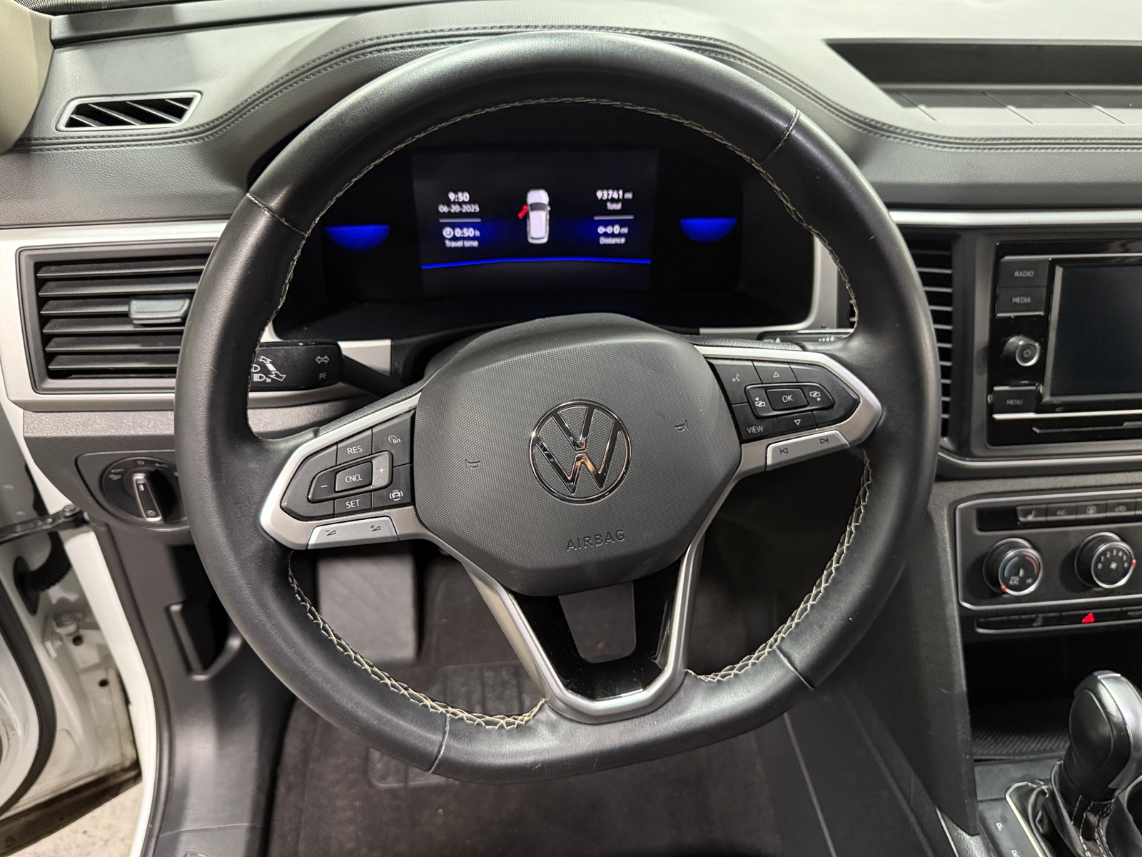 Thumbnail: 2023 Volkswagen Atlas - 4
