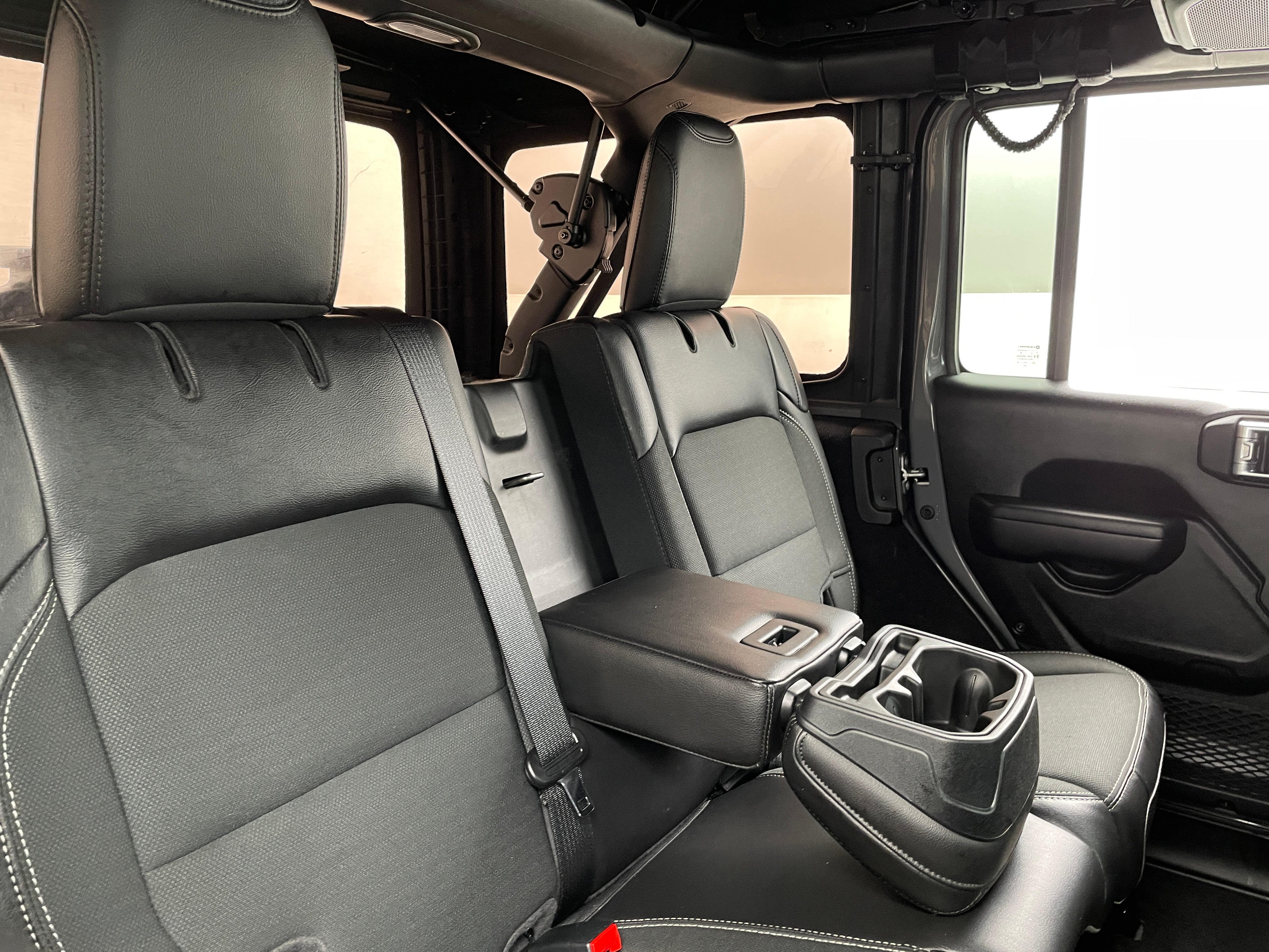 Thumbnail: 2021 Jeep Wrangler - 5