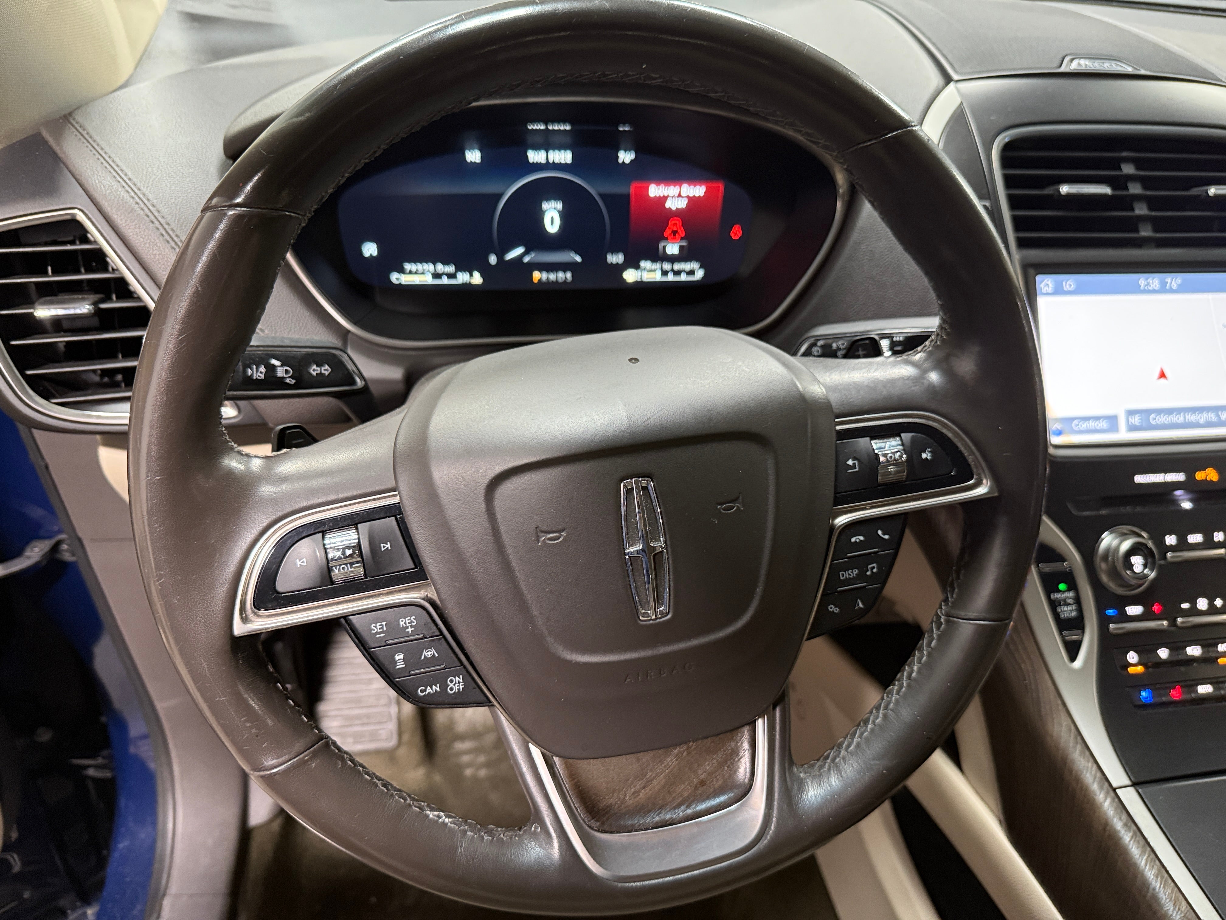 Thumbnail: 2019 Lincoln Nautilus - 4