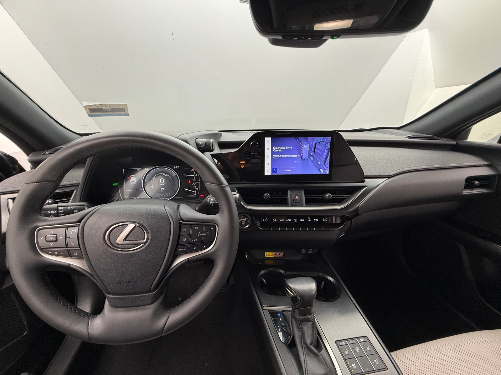 Thumbnail: 2023 Lexus UX - 2