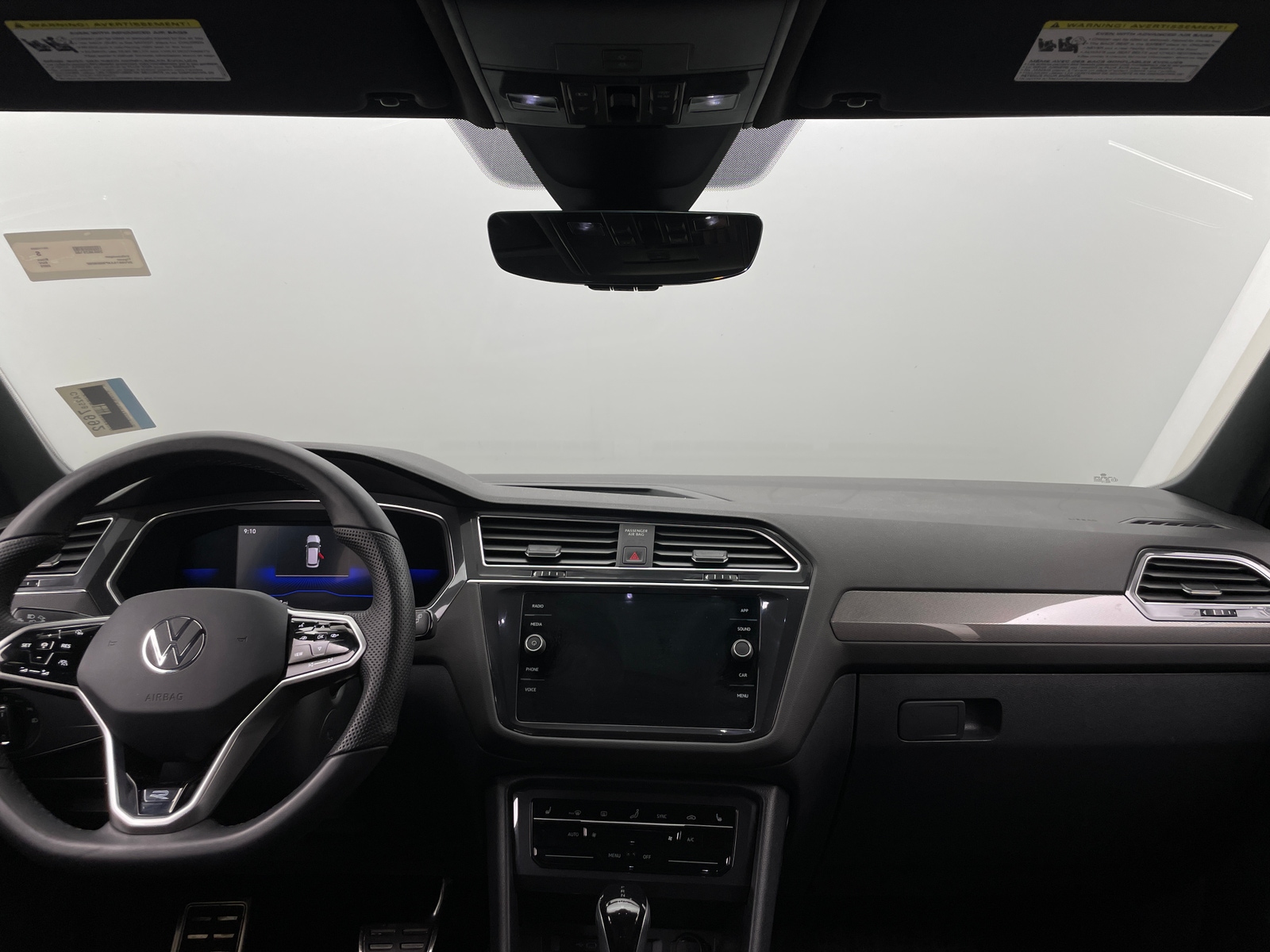 Thumbnail: 2023 Volkswagen Tiguan - 2