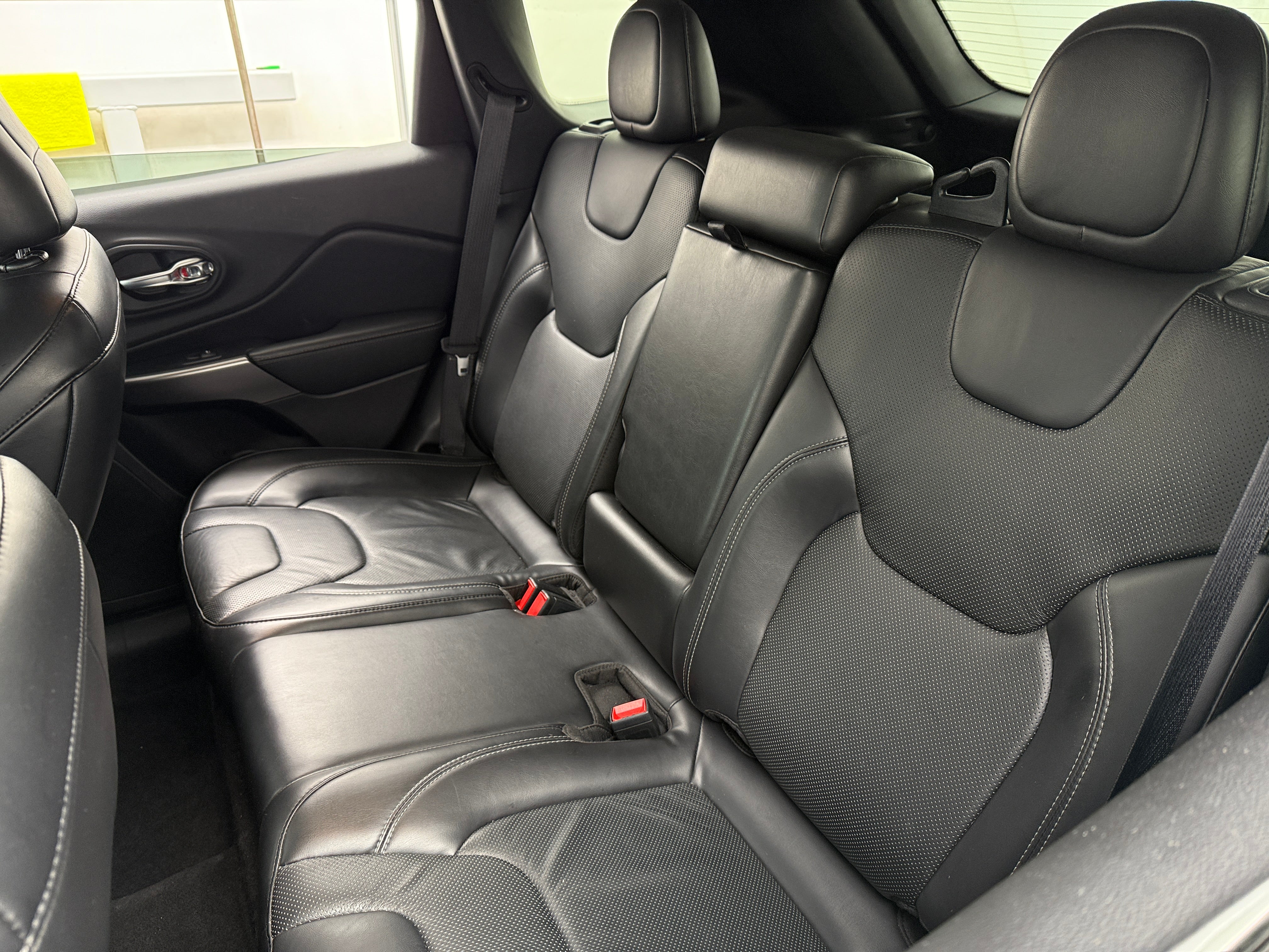 Thumbnail: 2020 Jeep Cherokee - 5