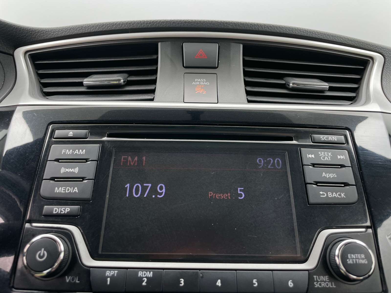 Thumbnail: 2016 Nissan Sentra - 4