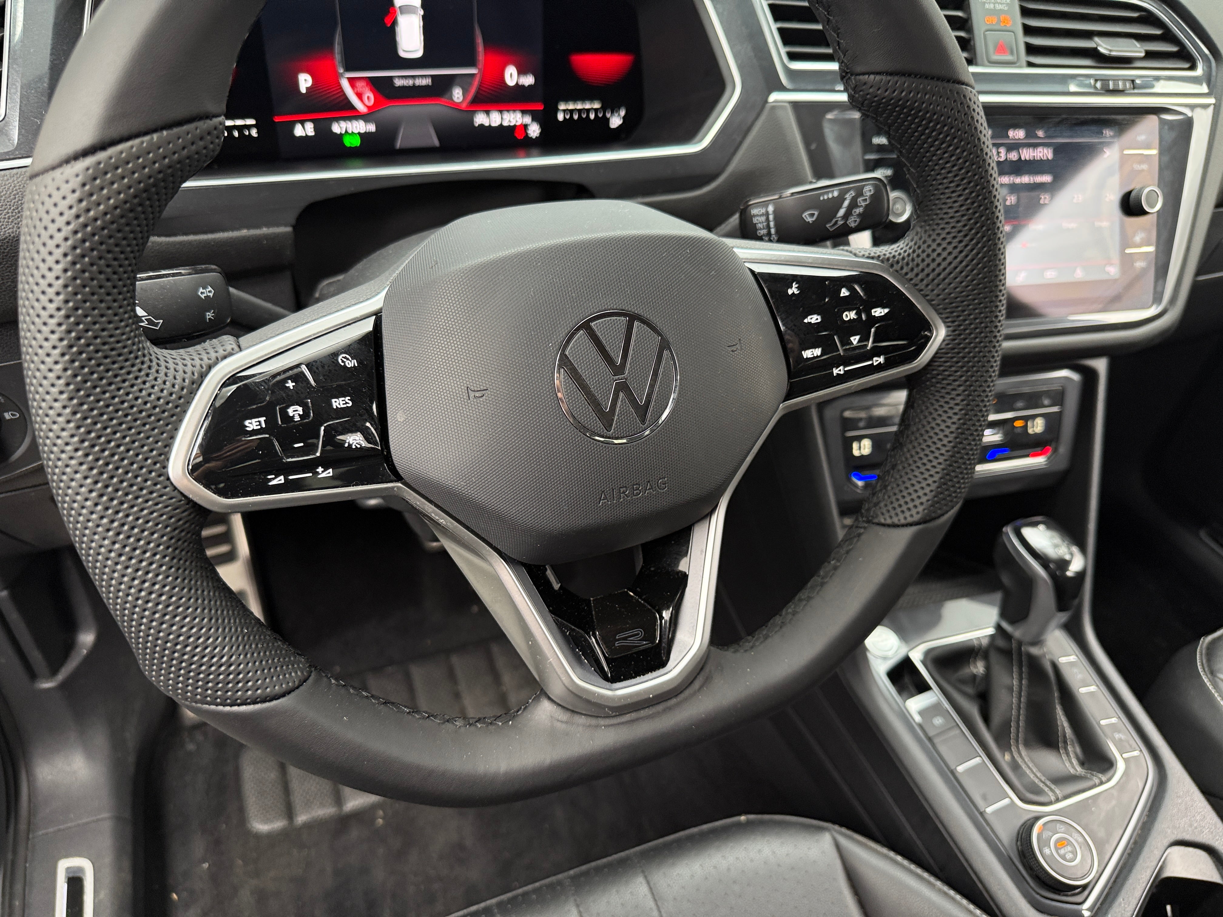 Thumbnail: 2022 Volkswagen Tiguan - 5