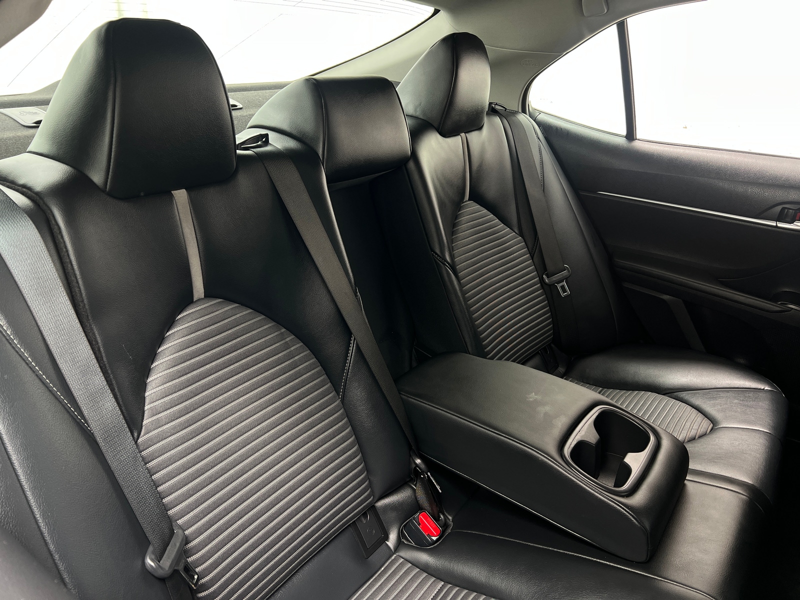 Thumbnail: 2020 Toyota Camry - 6