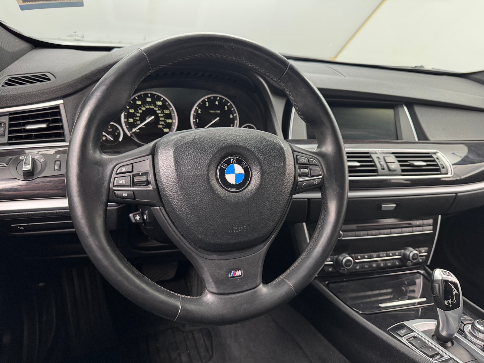 Thumbnail: 2012 BMW 5 Series - 4