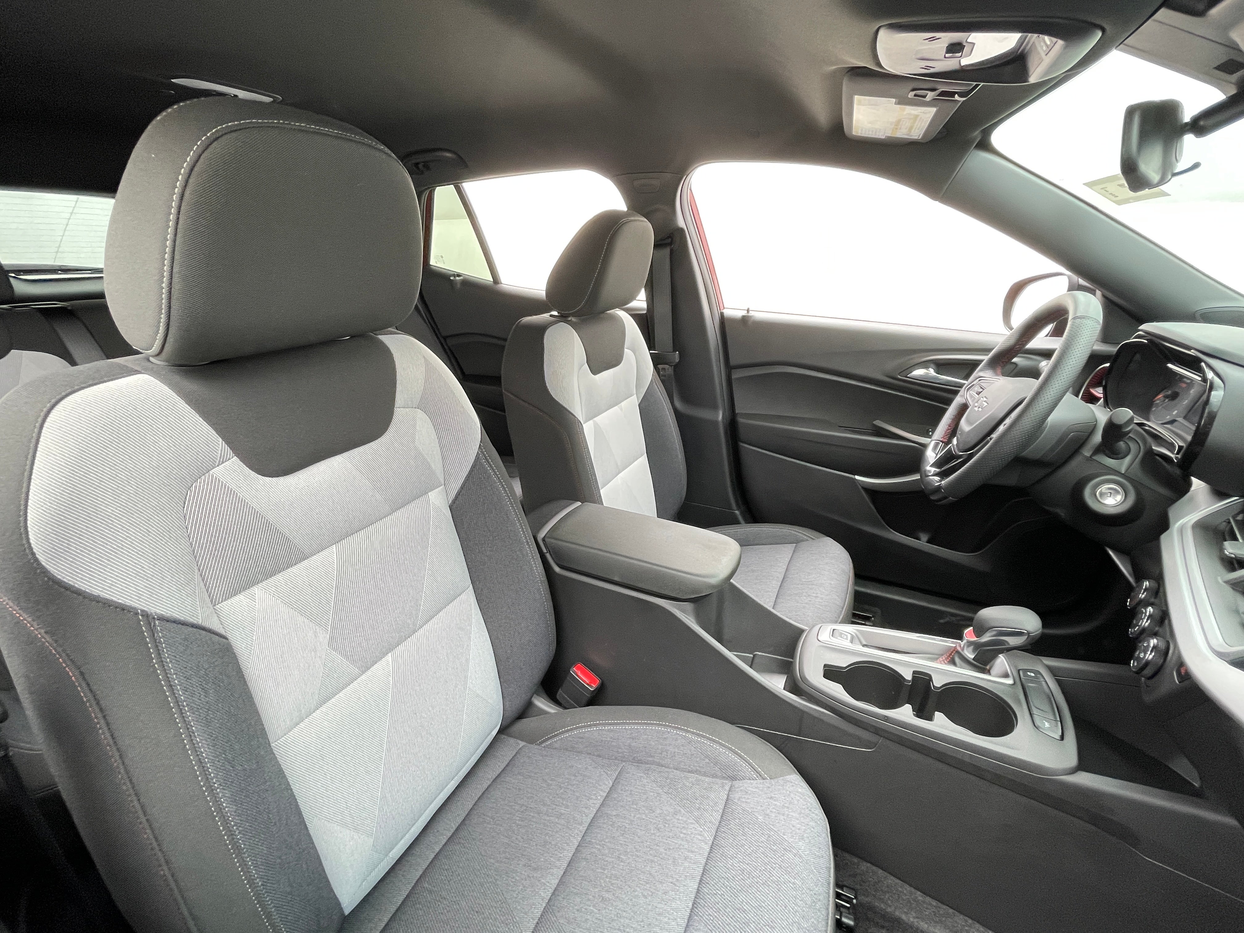 Thumbnail: 2024 Chevrolet Trax - 2